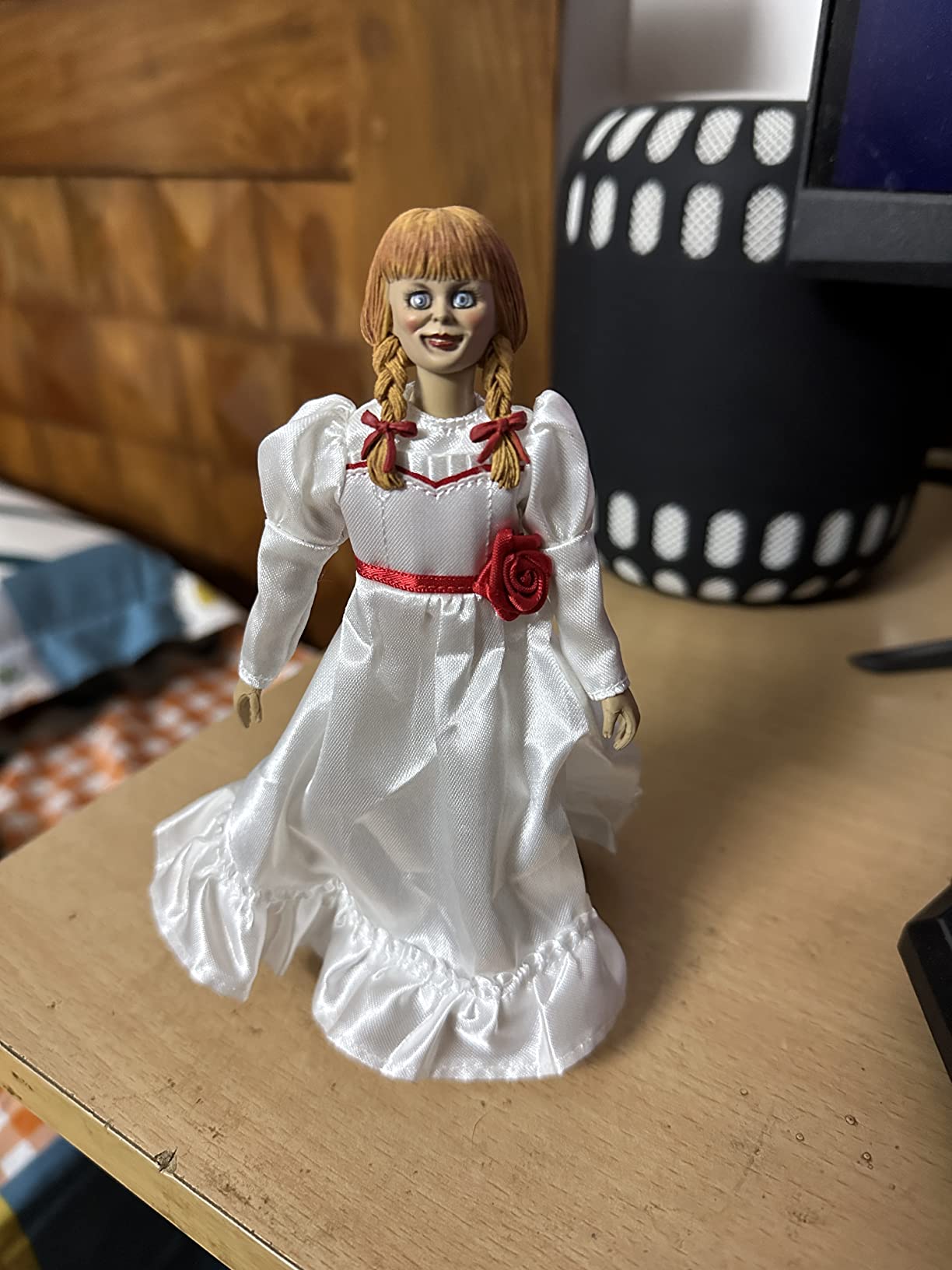 NECA Conjuring Universe Annabelle Comes Ultimate 4.9 Action Figure Model Toys e NECA Conjuring Universe Annabelle Comes Ultimate 4.9 Action Figure Model Toys e