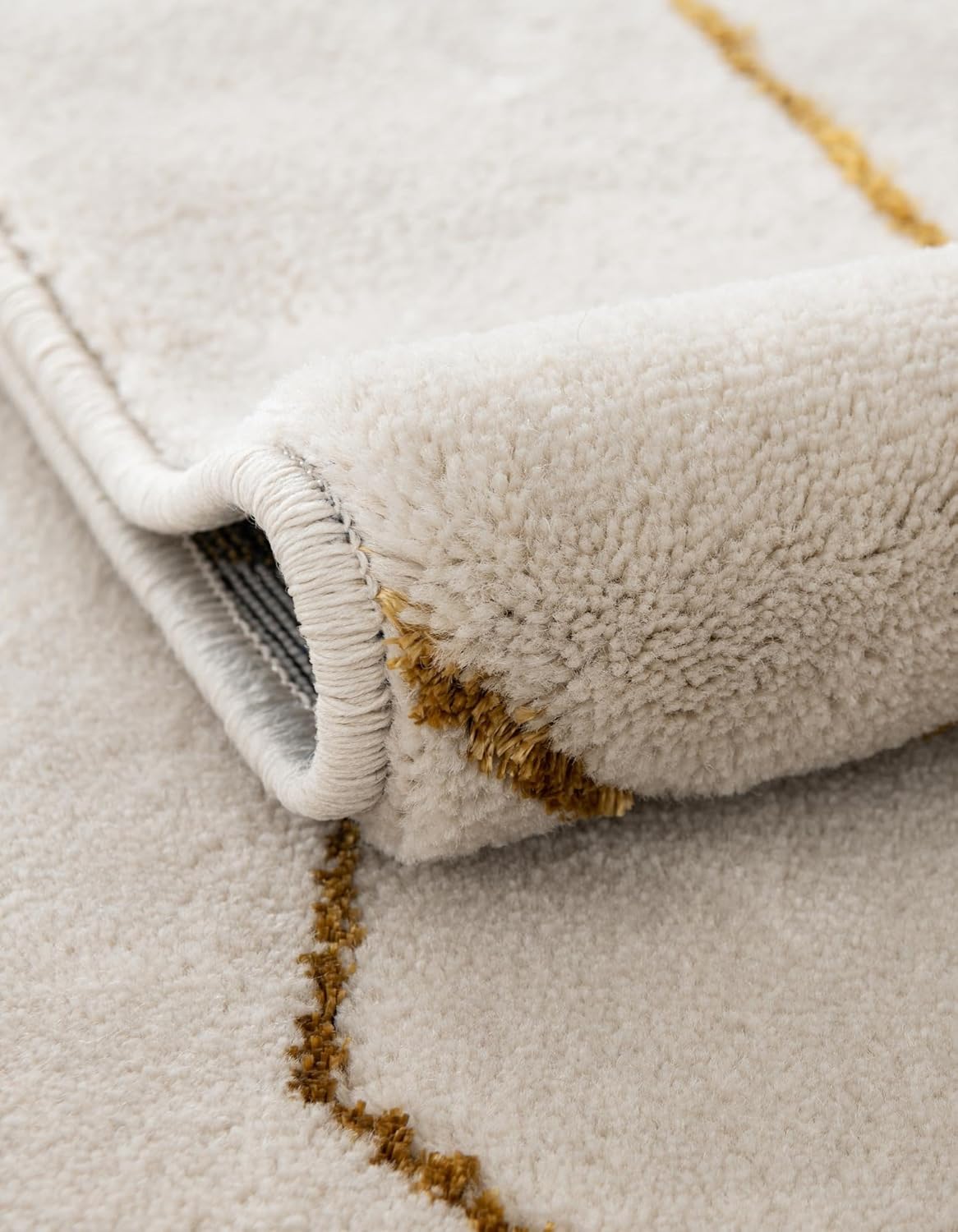 Rugs.com Glam Collection Rug – 6 Ft Runner White Gold Medium-Pile Rug Perfect for Hallways, Entryways