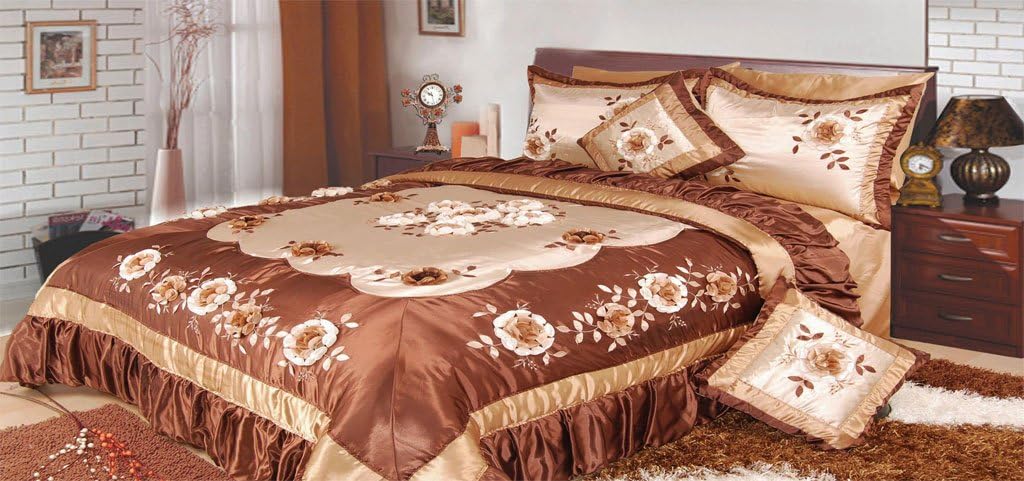 DaDa Bedding BM6002 Bronze Flowers Polyester Patchwork 5-Piece Comforter Set, King, Dark Brown