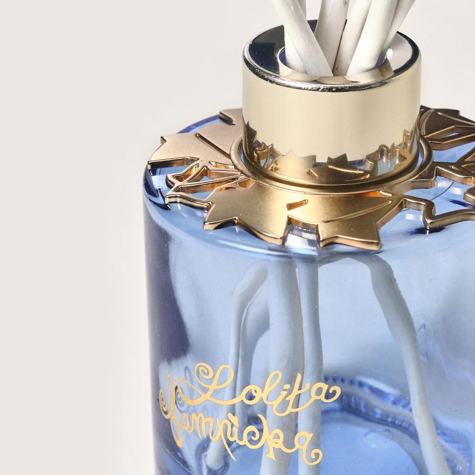 MAISON BERGER Bouquet Parfumé Lolita Lempicka 100 ML, Violet | Flacon violet délicat, brins de saule naturels, diffusion passive sans flamme, jusqu'à 6 semaines, bijou doré