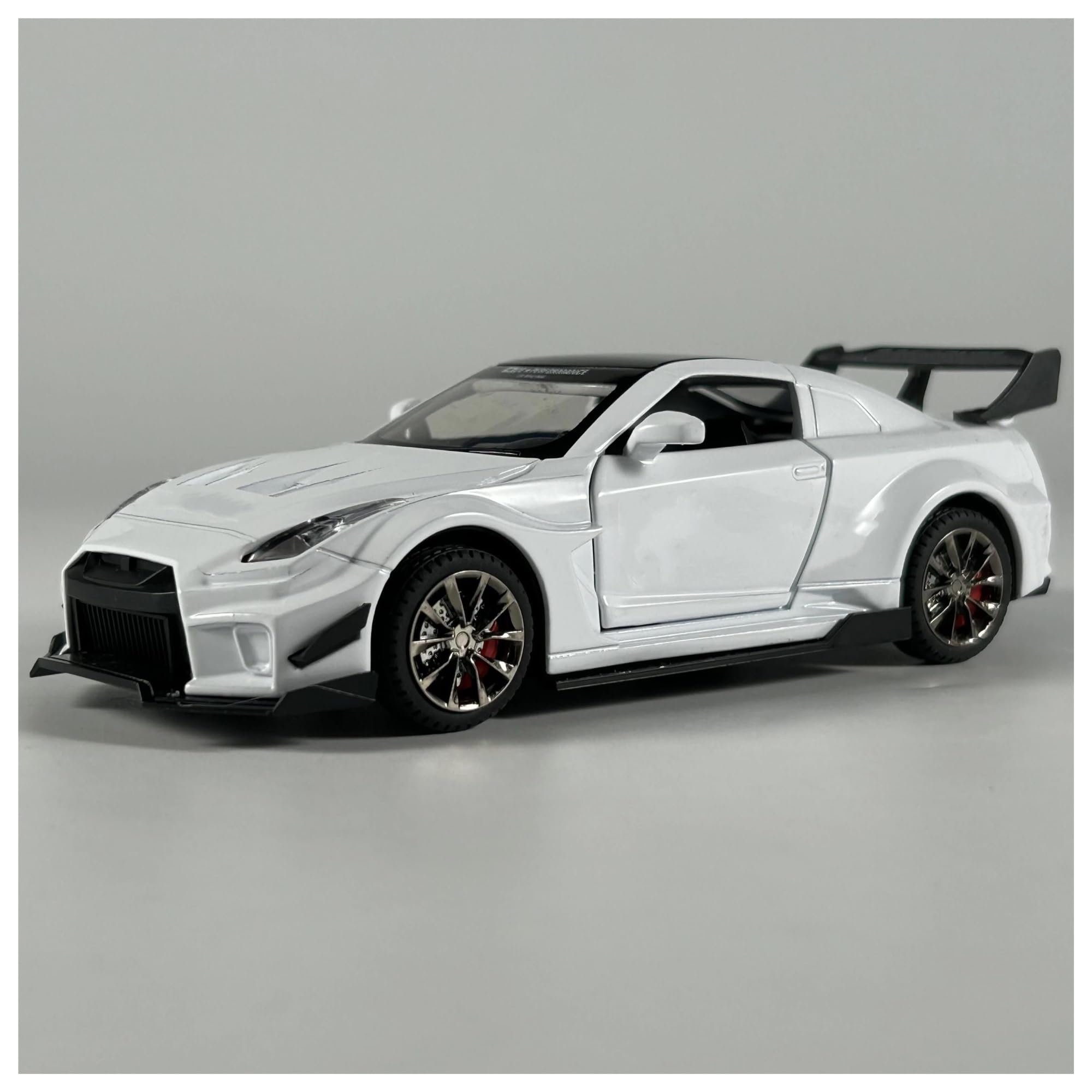 Onaic White Diecast Model For Nissan Gtr Csr2 Diecast Model Car