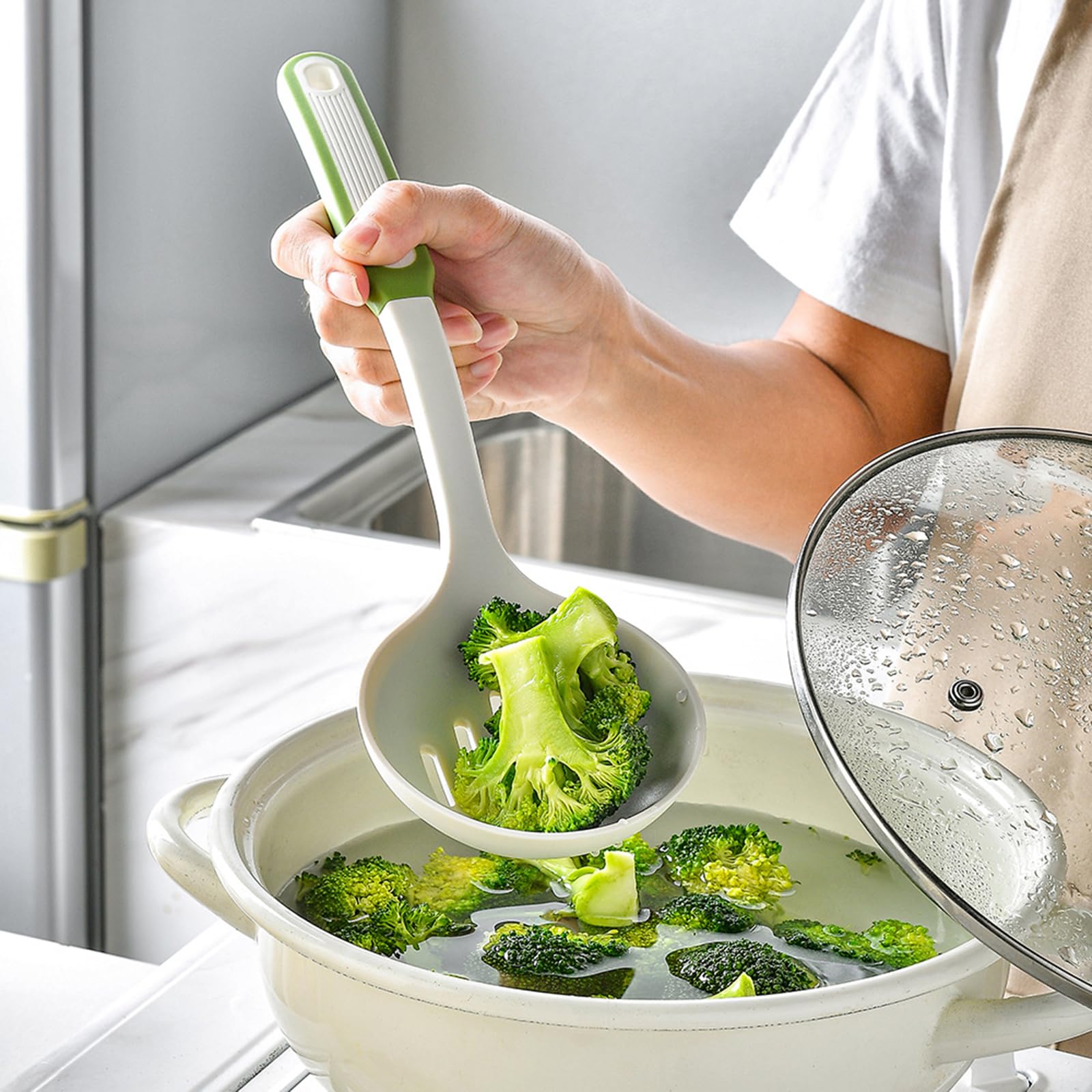 Set di Utensili da Cucina 7 Pezzi in Silicone, Strumenti da Cucina Antiaderenti Resistenti al Calore, Senza BPA Lavabili in Lavastoviglie Accessori da Cucina per Pentole