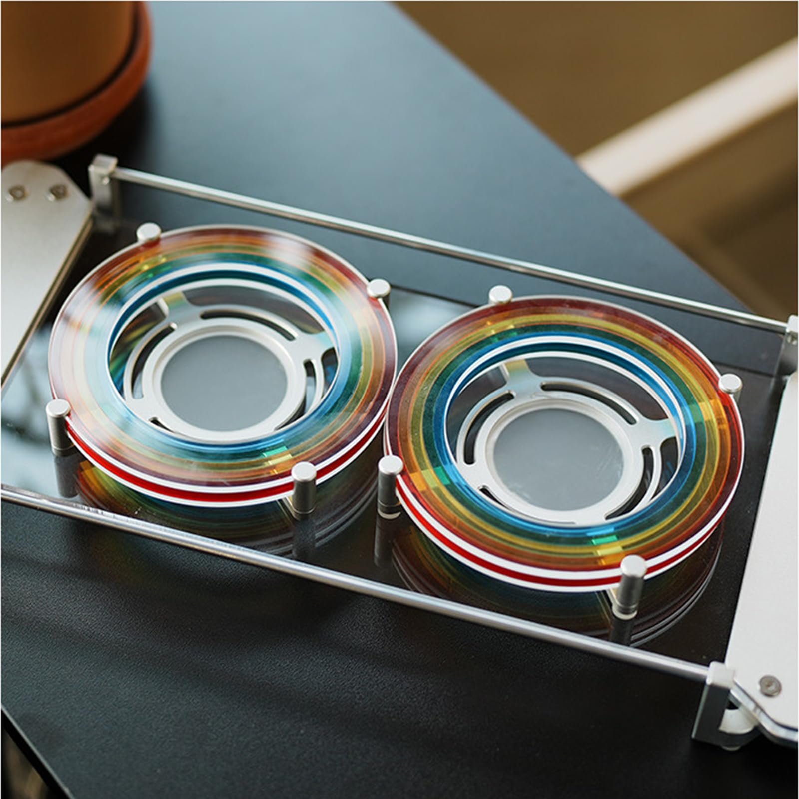 Posavasos acrílicos arcoíris para bebidas, 2 unidades con bandeja, protector de mesa a prueba de arañazos para decoración del hogar, oficina y vacaciones, perfecto para café y bebidas