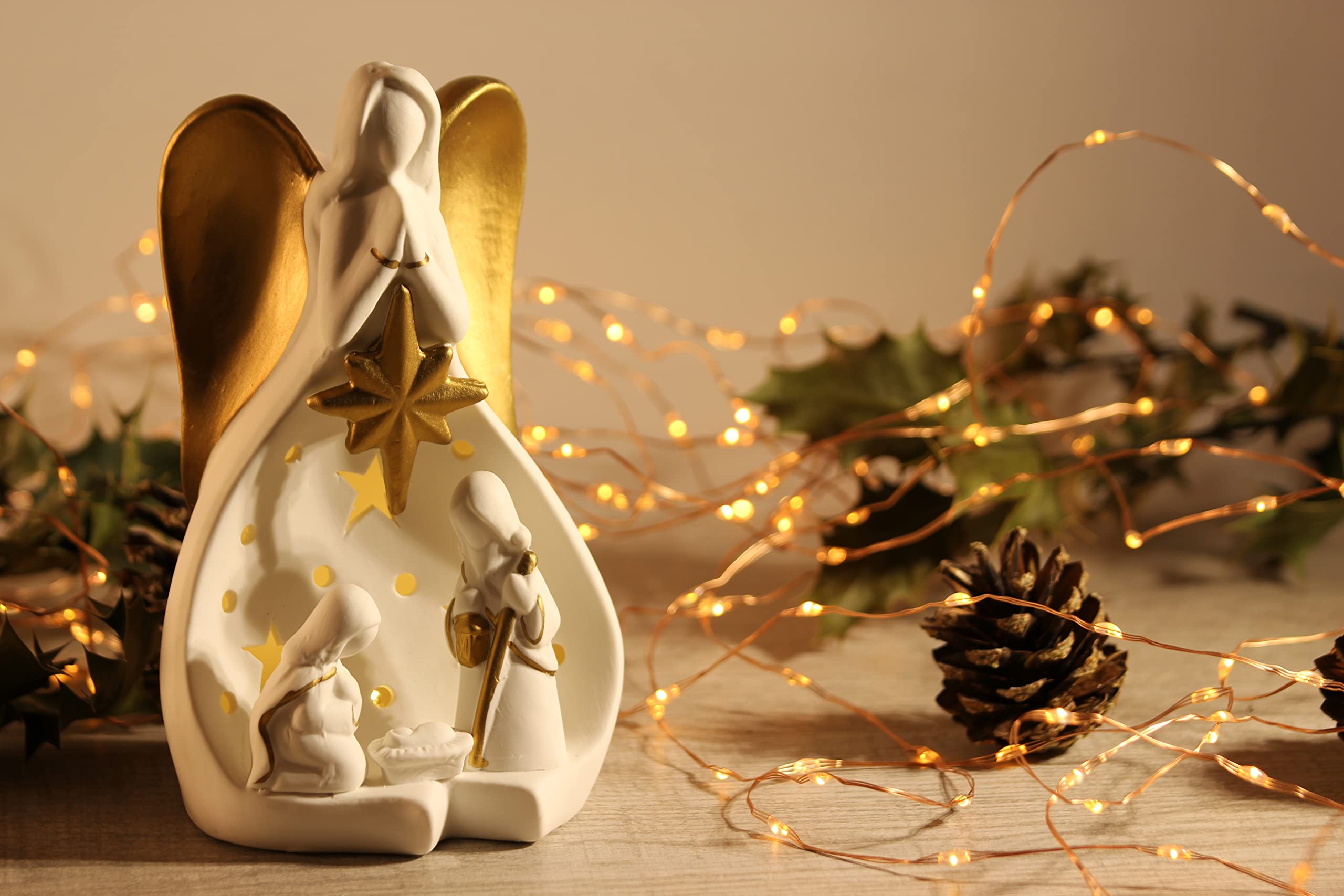 Sudopo Bosch Elettrodomestici Belén navideño KONTARBOOR de cerámica Blanca con Detalles Dorados con Luces LED, 10,5 x 9 x 18 H.