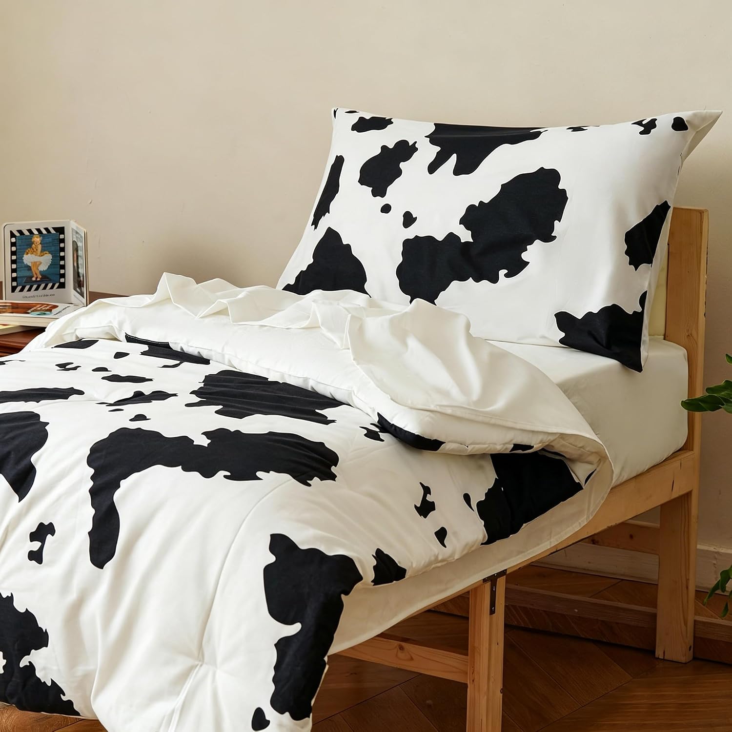 KAREVER Cotton Toddler Bedding Set Cow Print 4 Pieces Crib Bed Set Kids Washed Cotton White Black Comforter Set