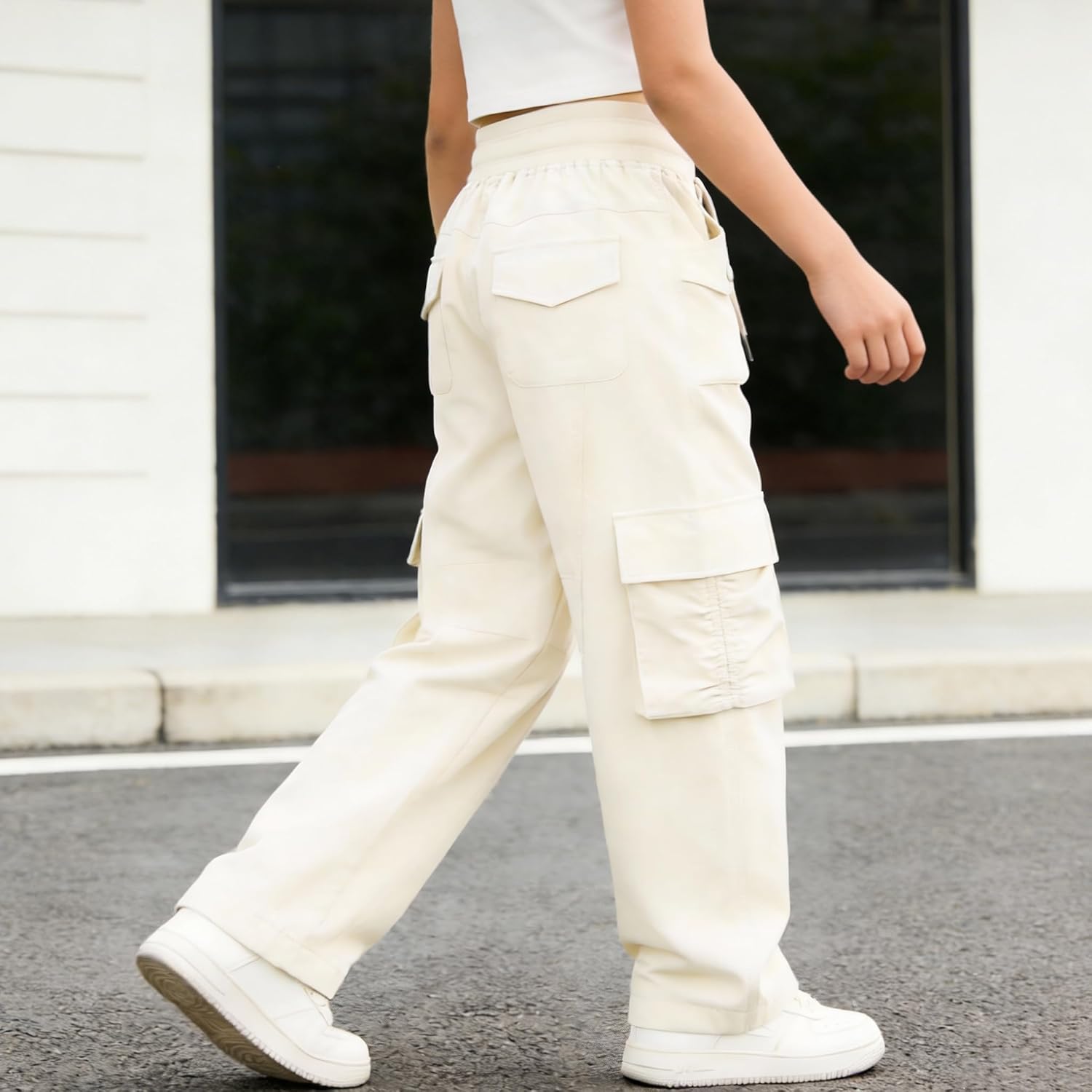 Rolanko Girls Cargo Pants Kids Waterproof Hiking Pants Lightweight Quick Dry Joggers with Pockets for School Outdoor Travel (Beige, 9-10Y)