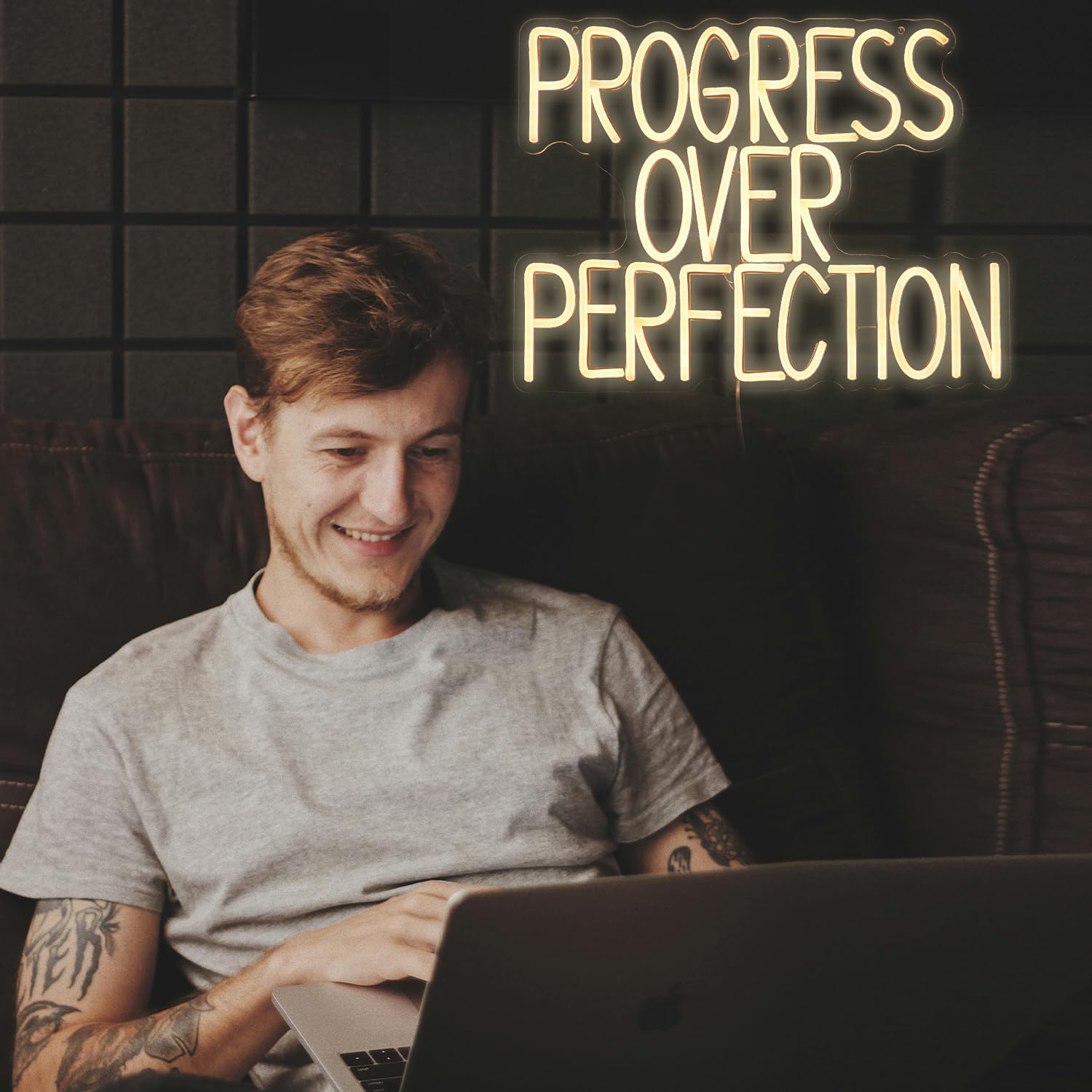 Neonowy znak "Progress Over Perfection" do dekoracji ścian, możliwość przyciemniania, ciepłe białe słowa, LED, zasilany przez USB, litery, neonowe światło do klasy, sypialni, biblioteki, gabinetu (40