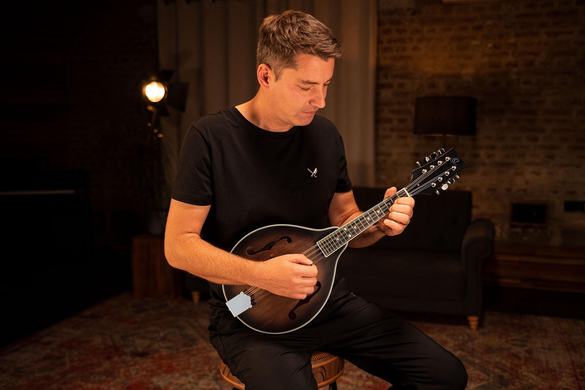 Ortega Guitars Mandoline Style A Acoustique – Ouïes en F – Série Americana – Épicéa/Érable, Marron (RMA30-WB)