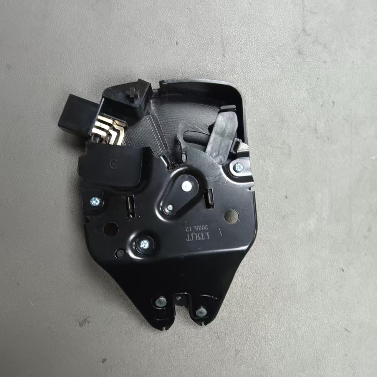 BACK COVER LOCK MACHINE 74851-T2A-003 74851T2A003, Compatible with CR1 CR2 CR4 CU7 CR6 CU6 CU5 GJ7 GJ6 GM6