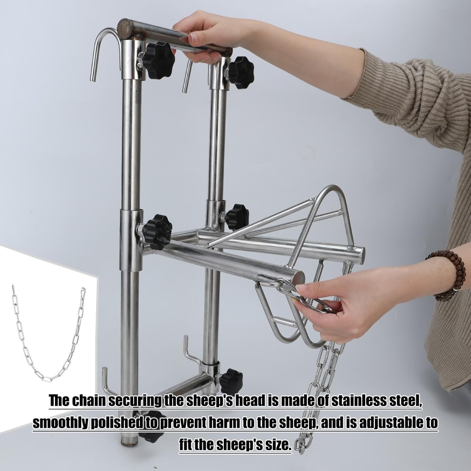 Sheep Head Holder, Versatile Sheep Shearing Stand Liftable Sheep Head Holder Metal Livestock Stand Goat Halter Sheep Catching Bracket Livestock Supplies for Market Home Use Shearing