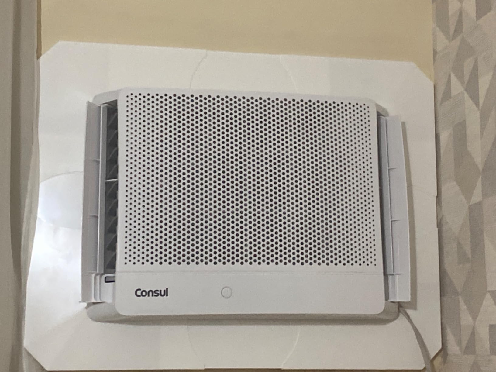 Ar condicionado janela 7500 BTUs Consul frio eletrônico com design moderno – CCN07FB 110V