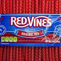 Vista 4 de Red Vines Regaliz, sabor rojo original, bandeja de 5 onzas, giros de caramelo suaves y masticables