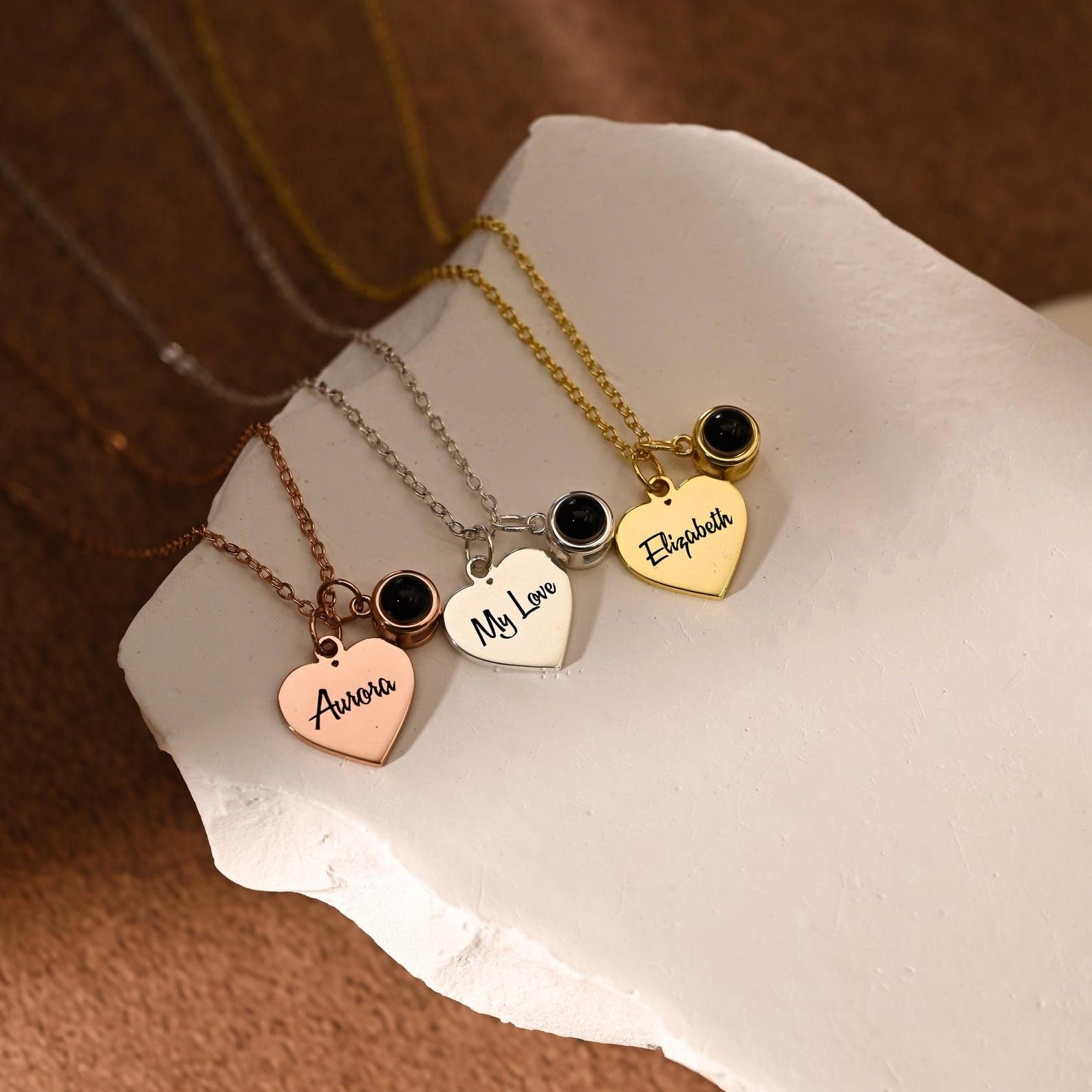 Personalizzato foto collana con proiezione con cuore ciondolo, su misura nome immagine commemorativo Natale