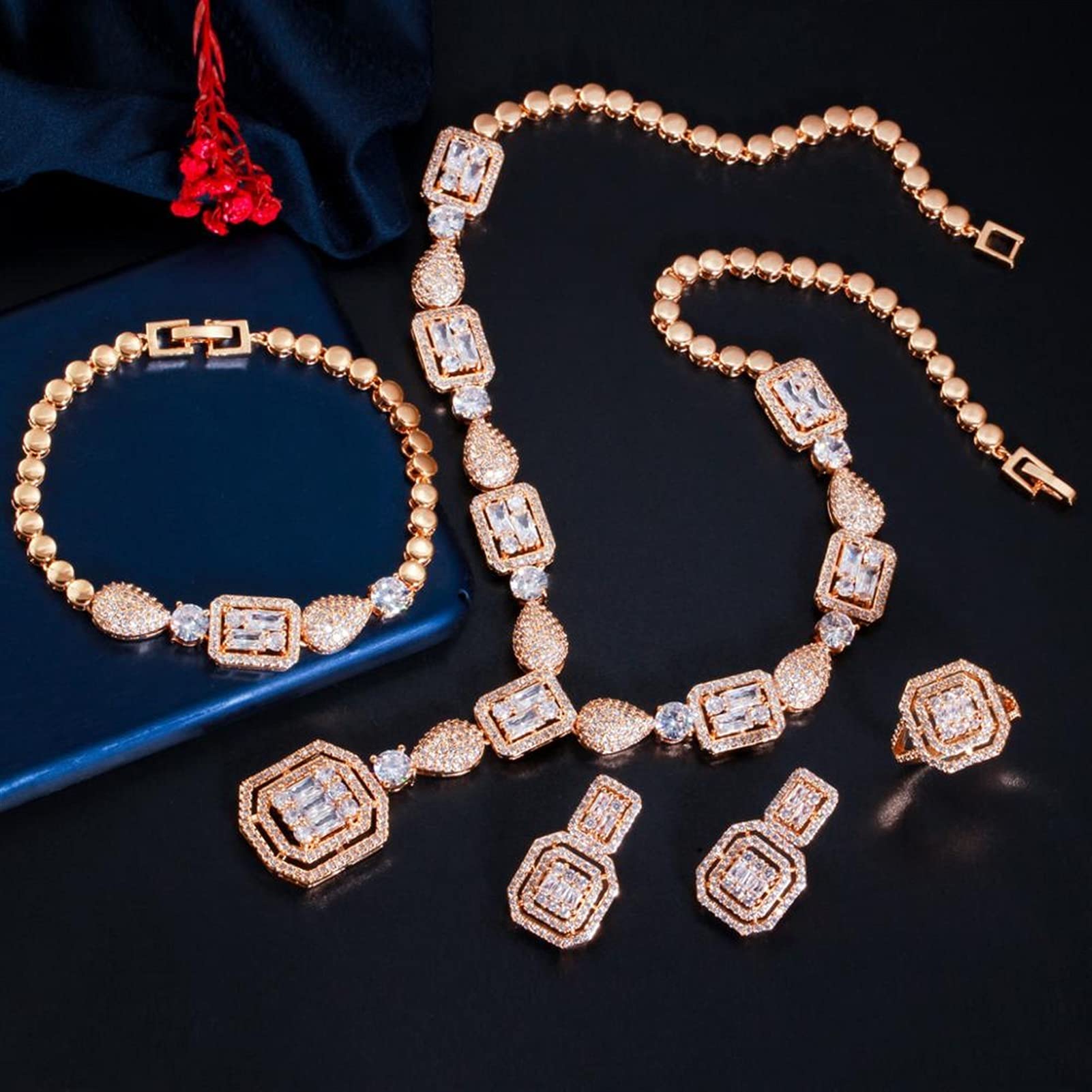 Schmuck 4 Stück weiße Zirkonia Frauen Hochzeit Kostüm Schmuck Sets für Bridesi Gold Farbe Party Zubehör
