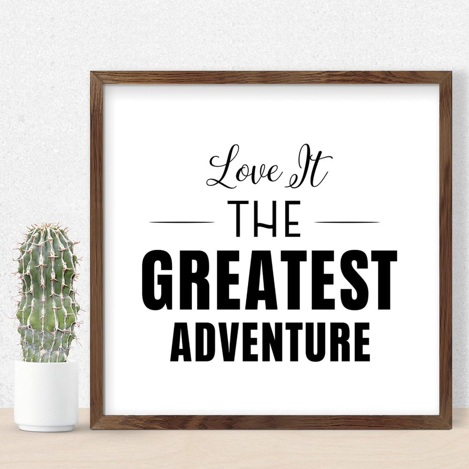 Panneau décoratif bois Love It pour célébrer l'amour et l'aventure au cœur du foyer