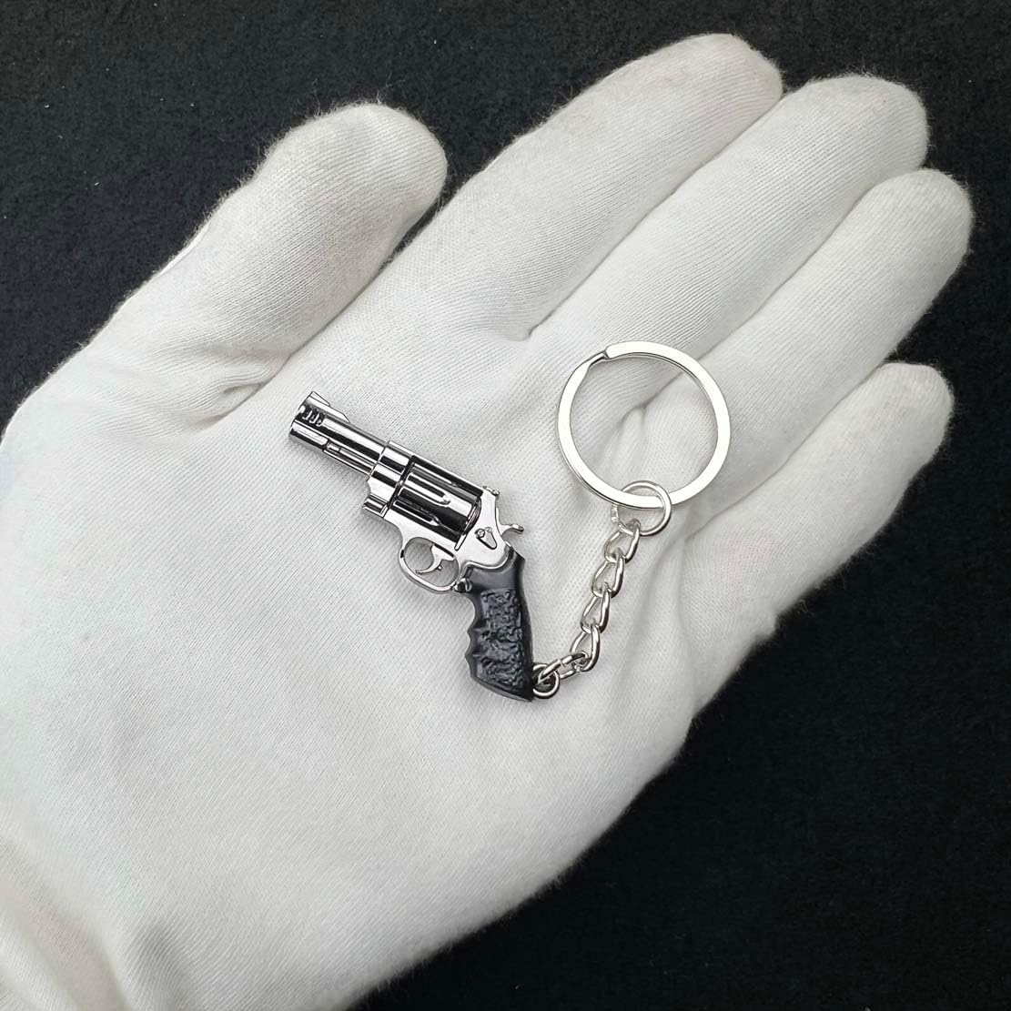 5cm M500 Revolver Pistol Model Pendant Keychain Collection