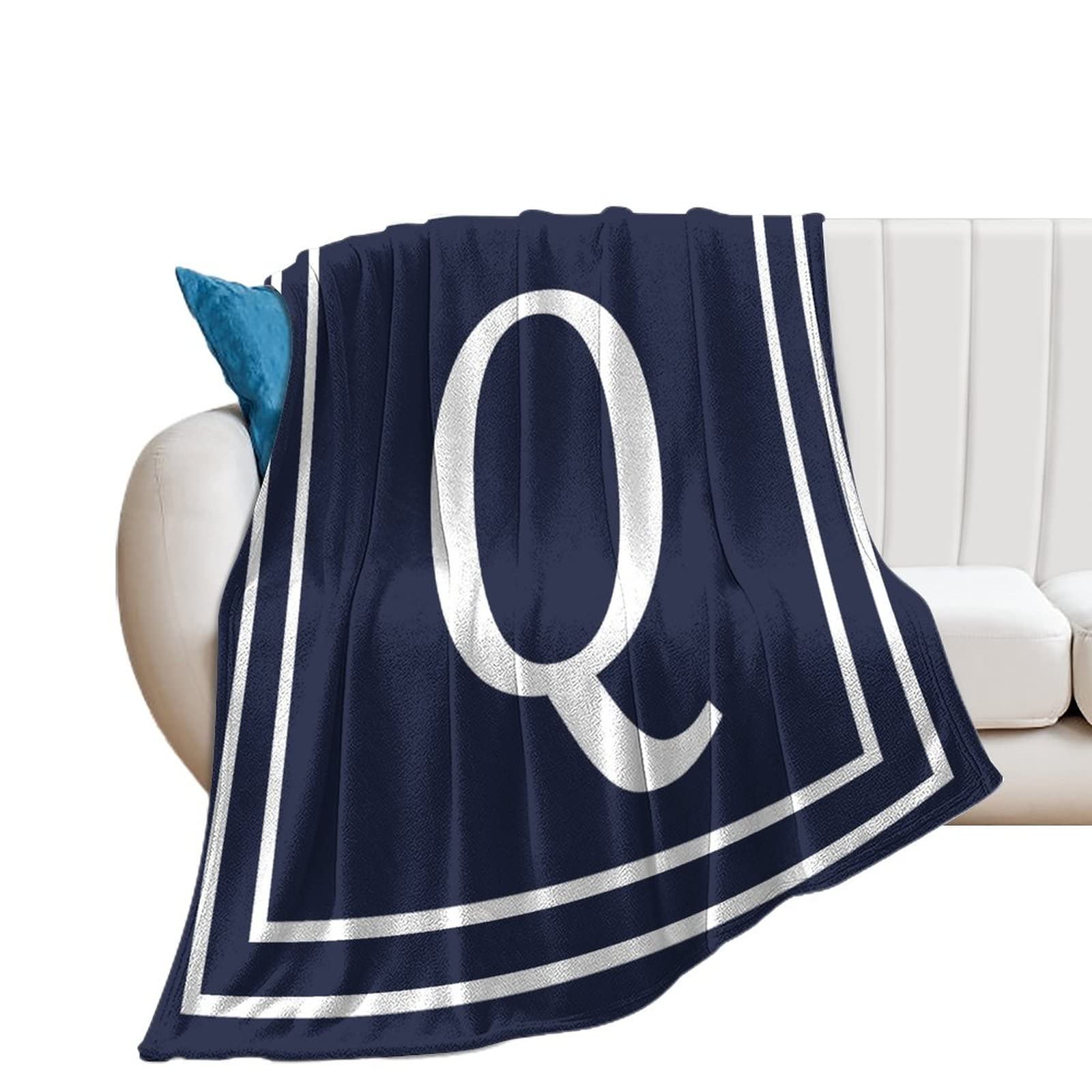 Plaid bleu marine avec lettre Q en flanelle douce pour réchauffer vos nuits et siestes