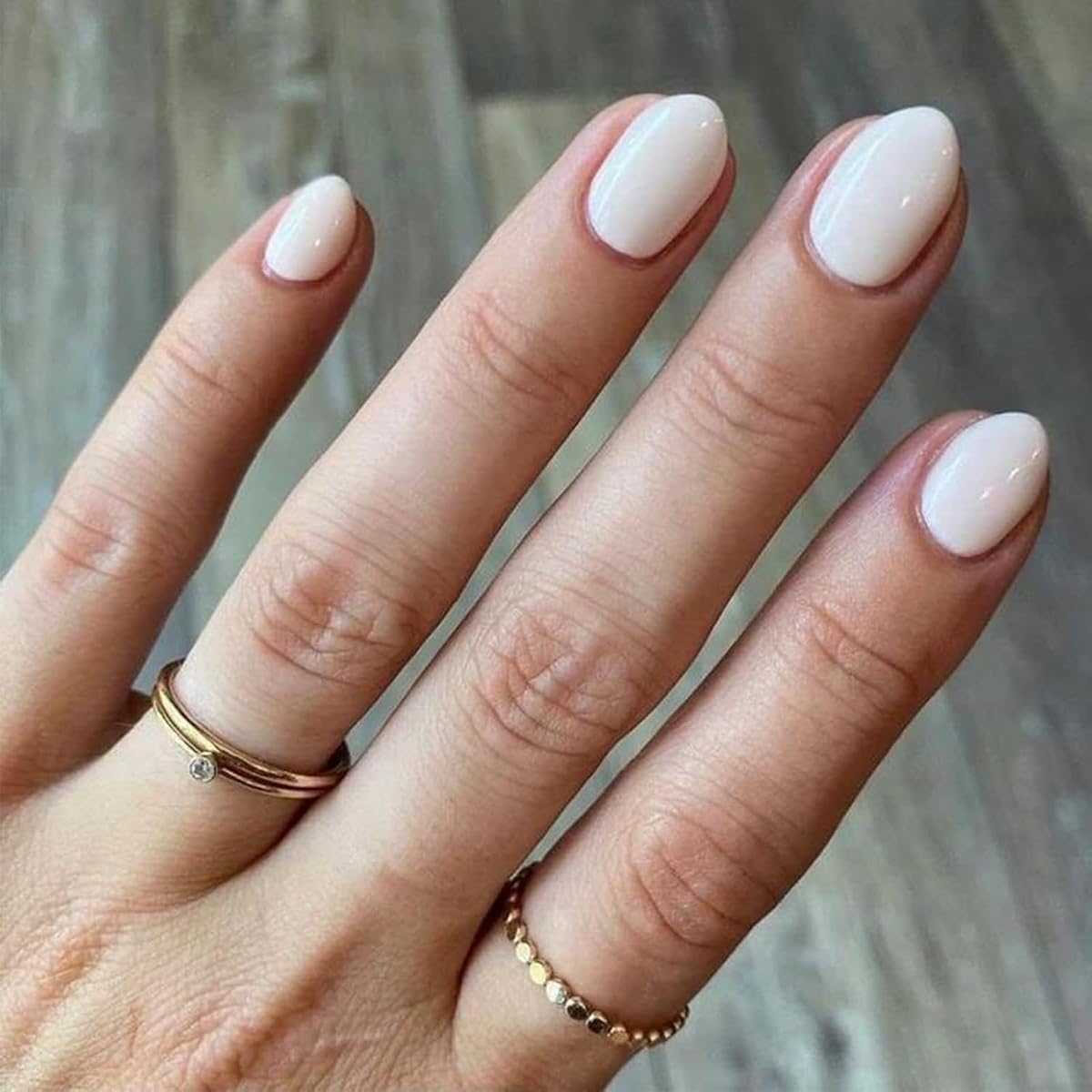 Prensa corta en uñas, kit de uñas postizas ovaladas Prensas de uñas | con pegamento para uñas, lengüetas adhesivas, lima de uñas, almohadilla de preparación, barra de manicura, 32 piezas, 16 tamaños, blanco, regalo de verano para mujeres y niñas