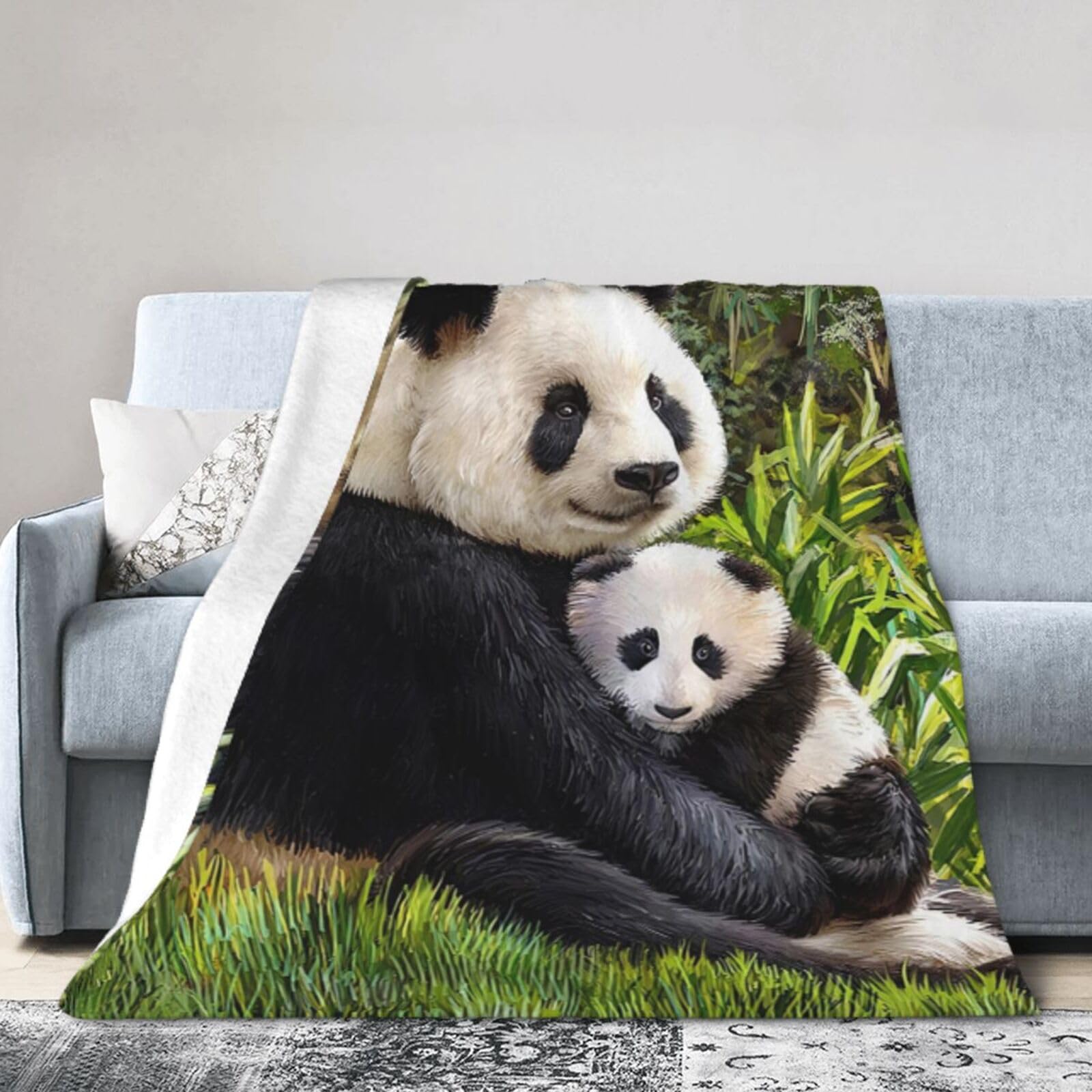 MIEPOS Panda-Flanell-Decke – Weich, Kuschelig, 101x127 Cm – Mit Bezauberndem Wald-Panda-Motiv Für Sofa, Bett & Reisen