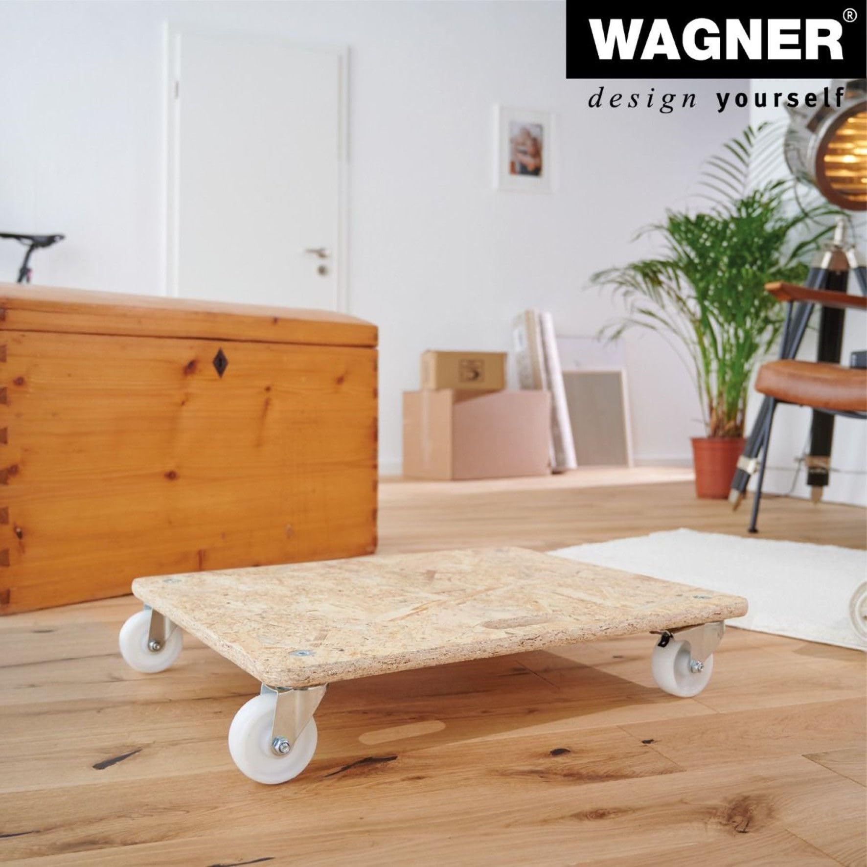 WAGNER Transportroller Transporthilfe 1617 I Möbelroller aus OSB 25 mm I 59 x 49 x 12 cm, Tragkraft 400 kg I Schwerlastrollbrett Umzug, Gewerbe I Rollbrett mit Bremsen&Aufhängeloch I FSC® I Made in DE