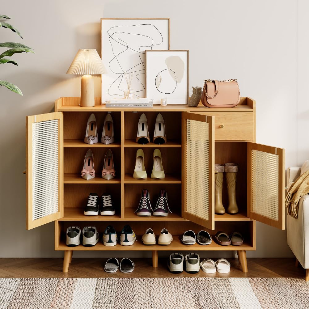I0I&I0I Rattan Schuhschrank mit 2 Türen, Schuhkommode mit 5 Böden, Holzgriffe und Massivholzbeine für Flur und Eingangsbereich (Natural + Particle Board)