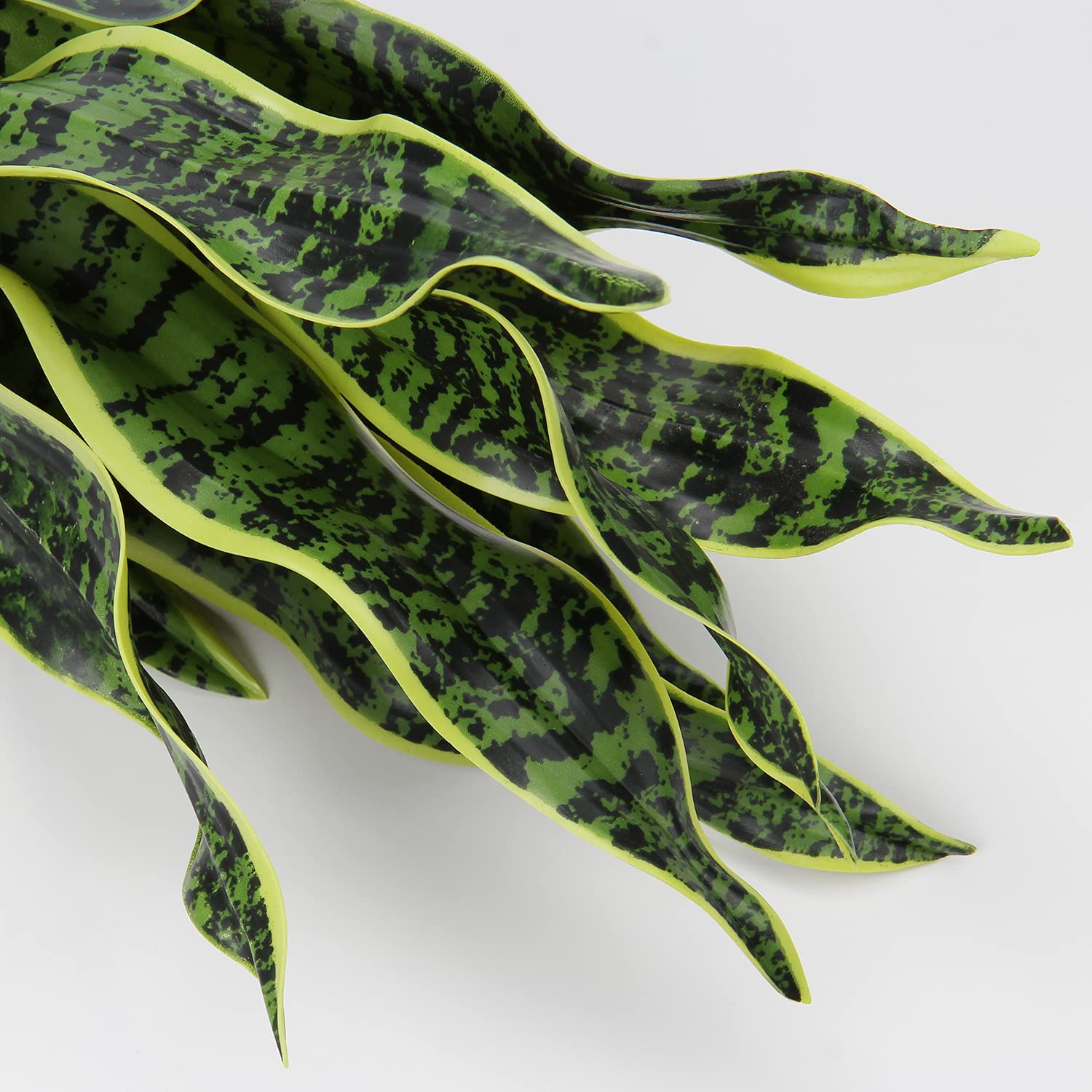 Planta Artificial Sansevieria (Lengua De Suegra) 42 Cm | Maceta Blanca Incluida