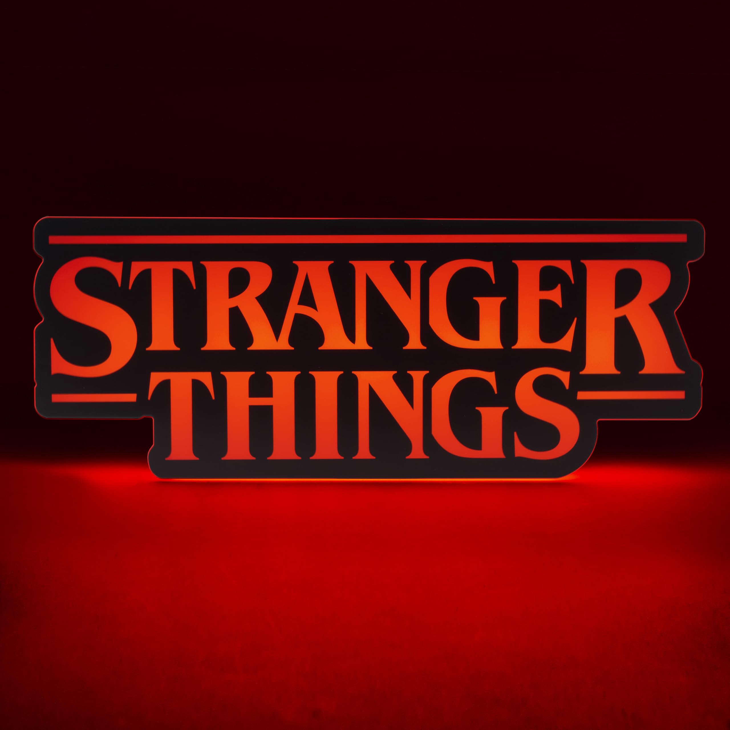Lampe Logo Stranger Things, Largeur 30 cm (11,8"), Lampe Murale ou de Bureau, Alimentation USB ou Piles, Modes Lumière Phase & Pulsation, Produit Officiel Netflix | Paladone