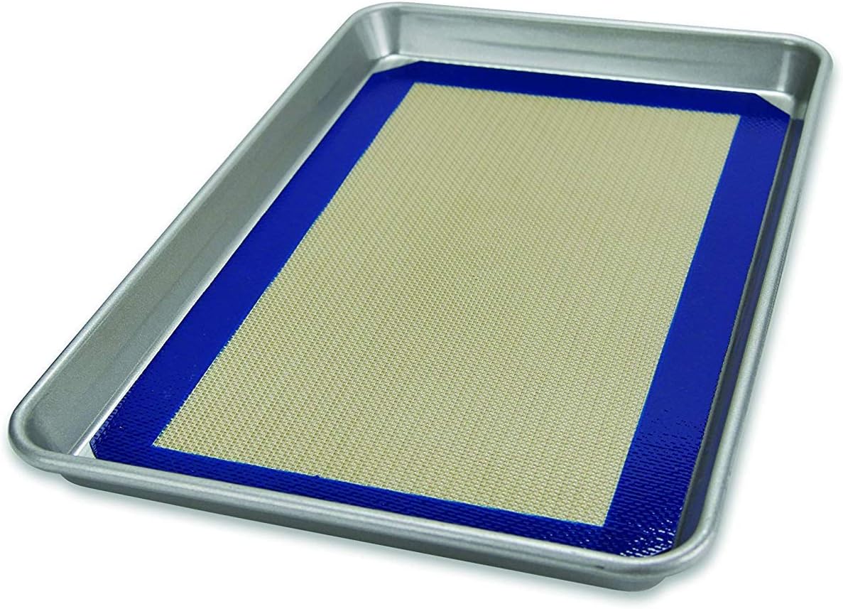 USA Pan Bakeware Nonstick Half Sheet Pan and Silicone Mat Set, 1 EA