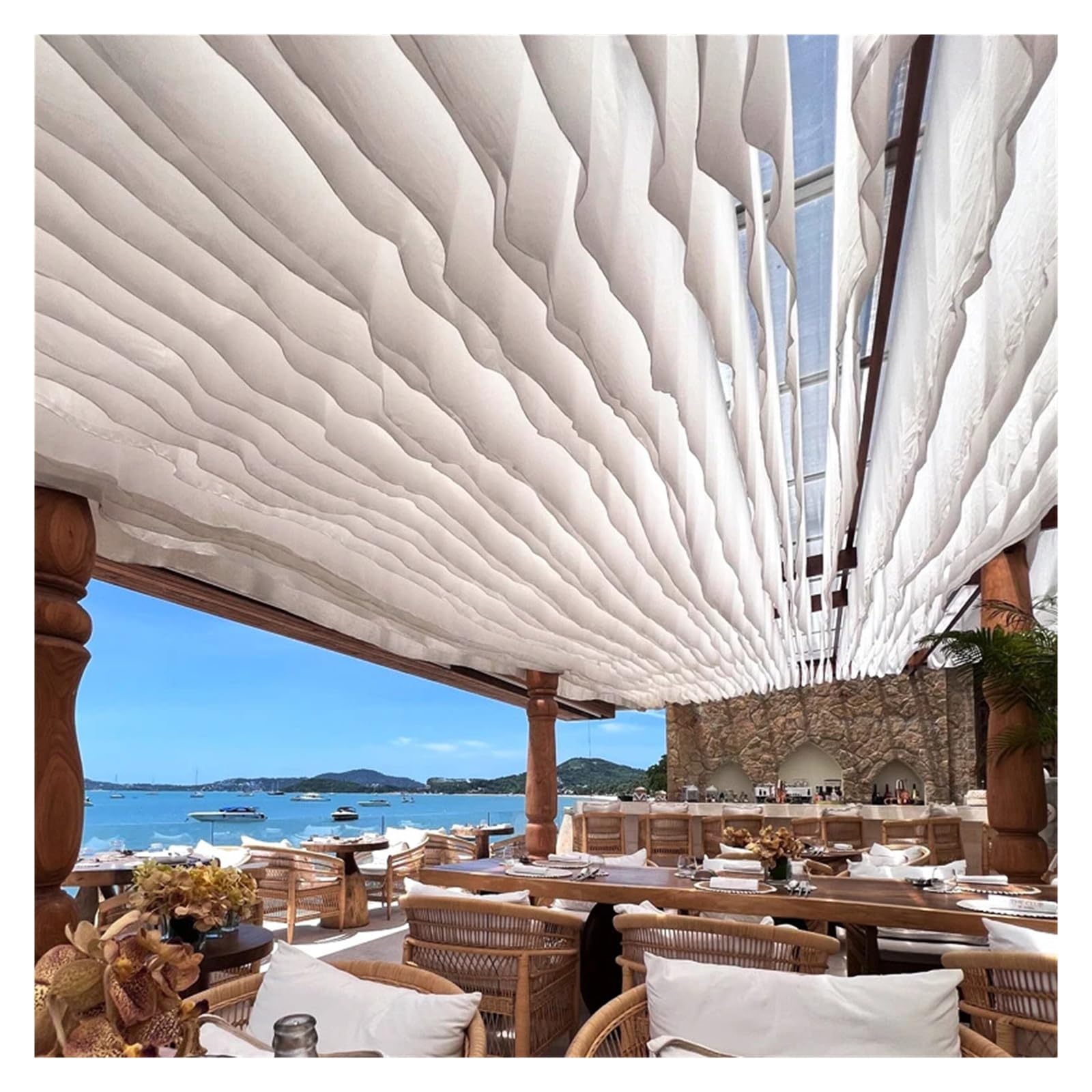 Rideaux de plafond occultant les structures pour réussir un décor de mariage