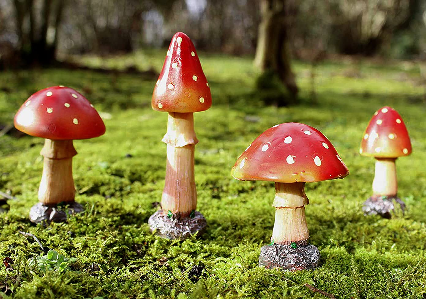 Garden Mile Red Toadstool 4Pc Mushroom Garden Ornaments Outdoor Indoor Fairy Garden Accessories Weatherproof Mushroom Ornaments For All Year Round Perfect For Flowerbeds Plant Pots Outdoor Decor
