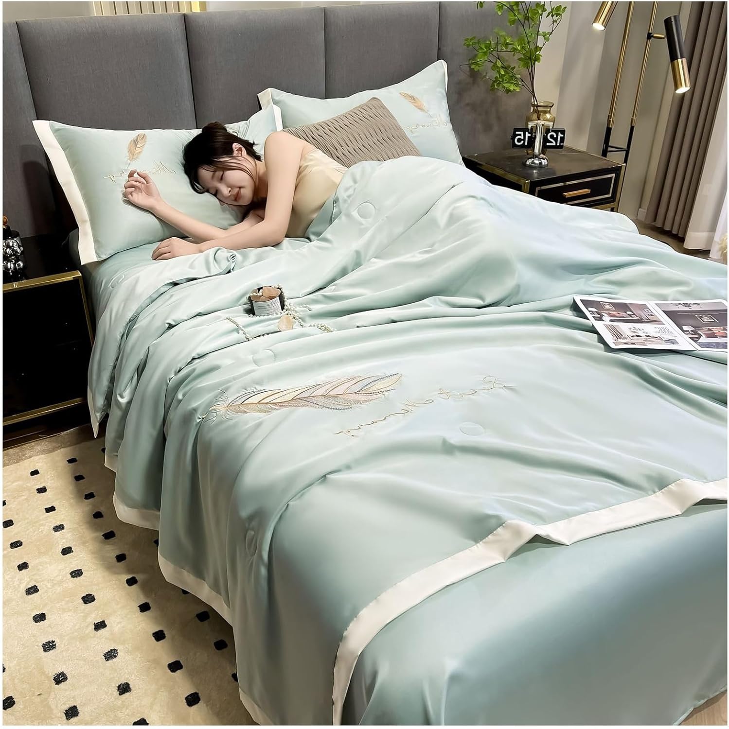 Summer Simple Ice Silk Quilt, Simple Summer Ice Silk Quilt, Air Conditioning Duvet, Light Weight and Cool Cotton Duvet (E, 150 x 200 cm)