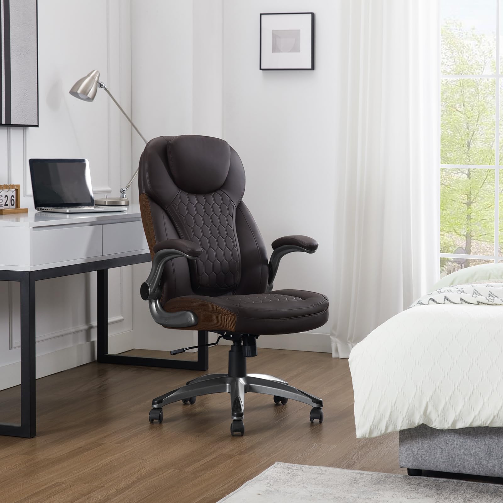 WOLTU Sedia Ergonomica da Ufficio, Poltrona Direzionale, PU, Marrone | con Supporto Lombare, con Funzione Basculante e Braccioli Regolabili, Altezza Regolabile