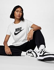 Nike Women's Sportswear Essentials Logo T-Shirt