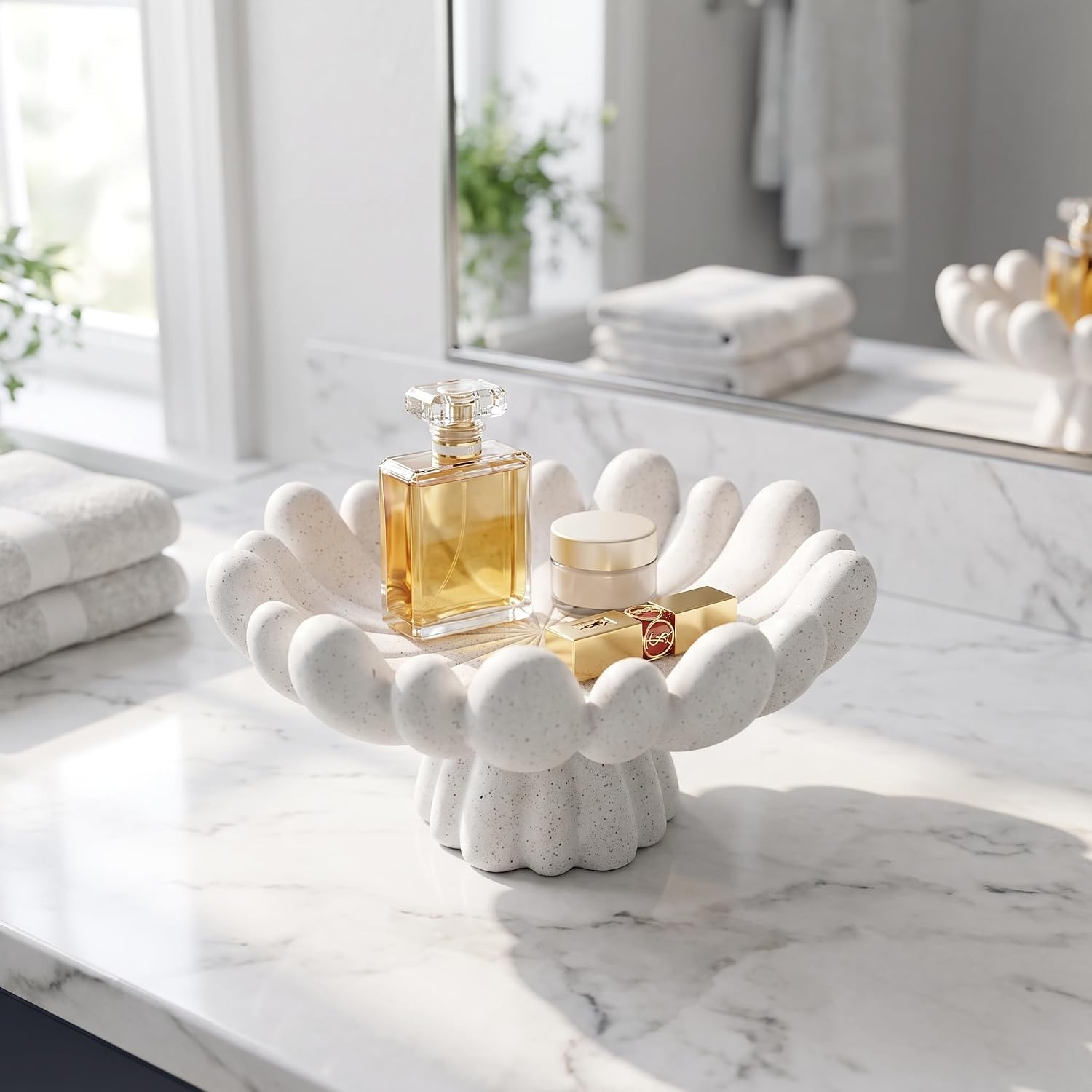 LumaSculpt Decorative Tray, Banana-Shaped Resin Jewelry & Key Holder Bowl