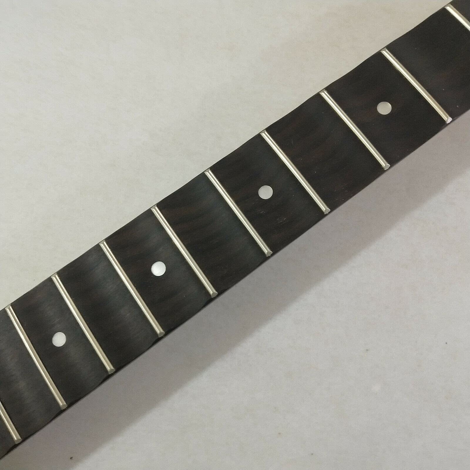 エレキギター ブラック メイプルネック 21フレットStratocaster Amazon.co.jp: TUUWAI 21フレットエレキギターネック交換用ギター