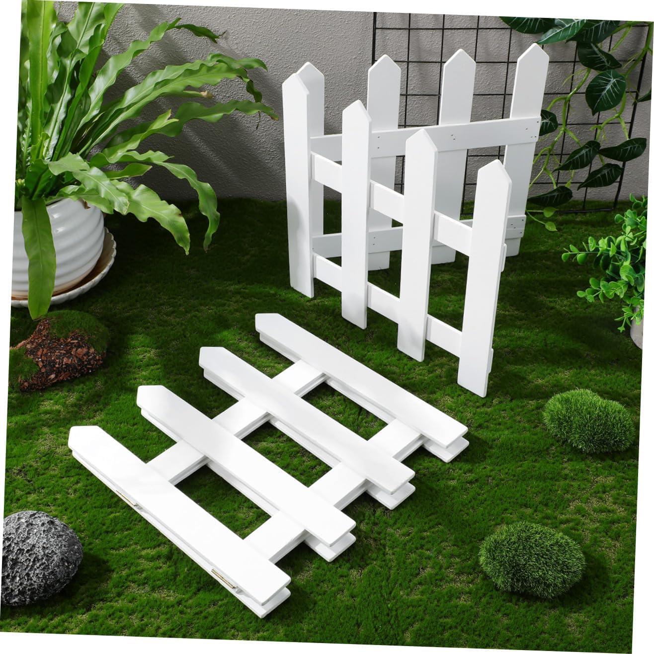 1Set Miniature Wooden Picket Fence Tree Decorations for Holiday Displays and Fairy Gardens High Long