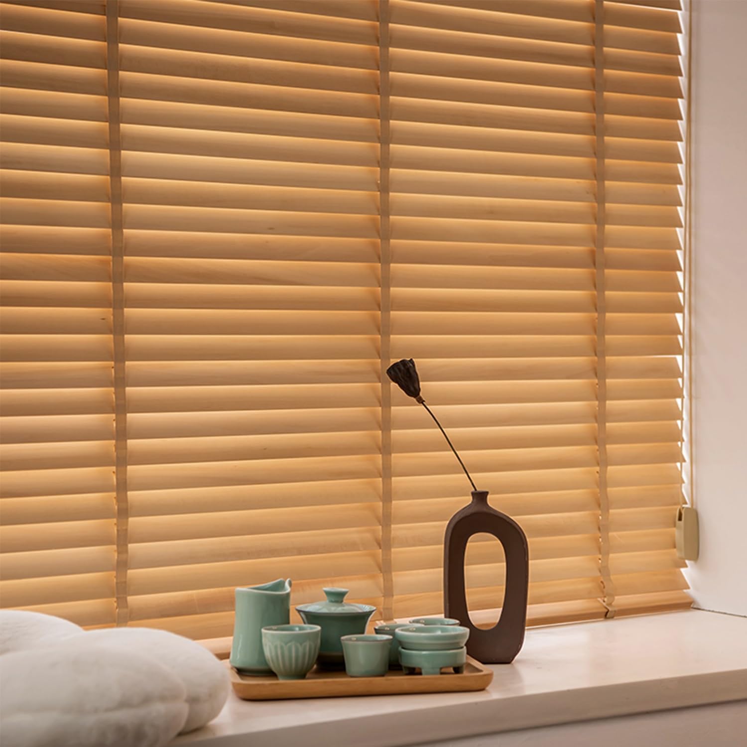 Wooden Venetian Blinds Cordless Wood Window Blinds Privacy Windows Shades Wide 14" 17" 24" 28" 32" 35" 41" 46" 49" 53" 58" 62" 70" 75" Light Filtering/Blackout Blinds for Indoor Windows(Wood)