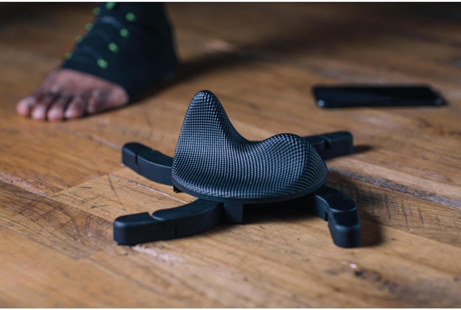 Alleviate Therapy Arch Massager - Precision Manual Massager for Plantar Fasciitis & Foot Pain, Black - Image 4