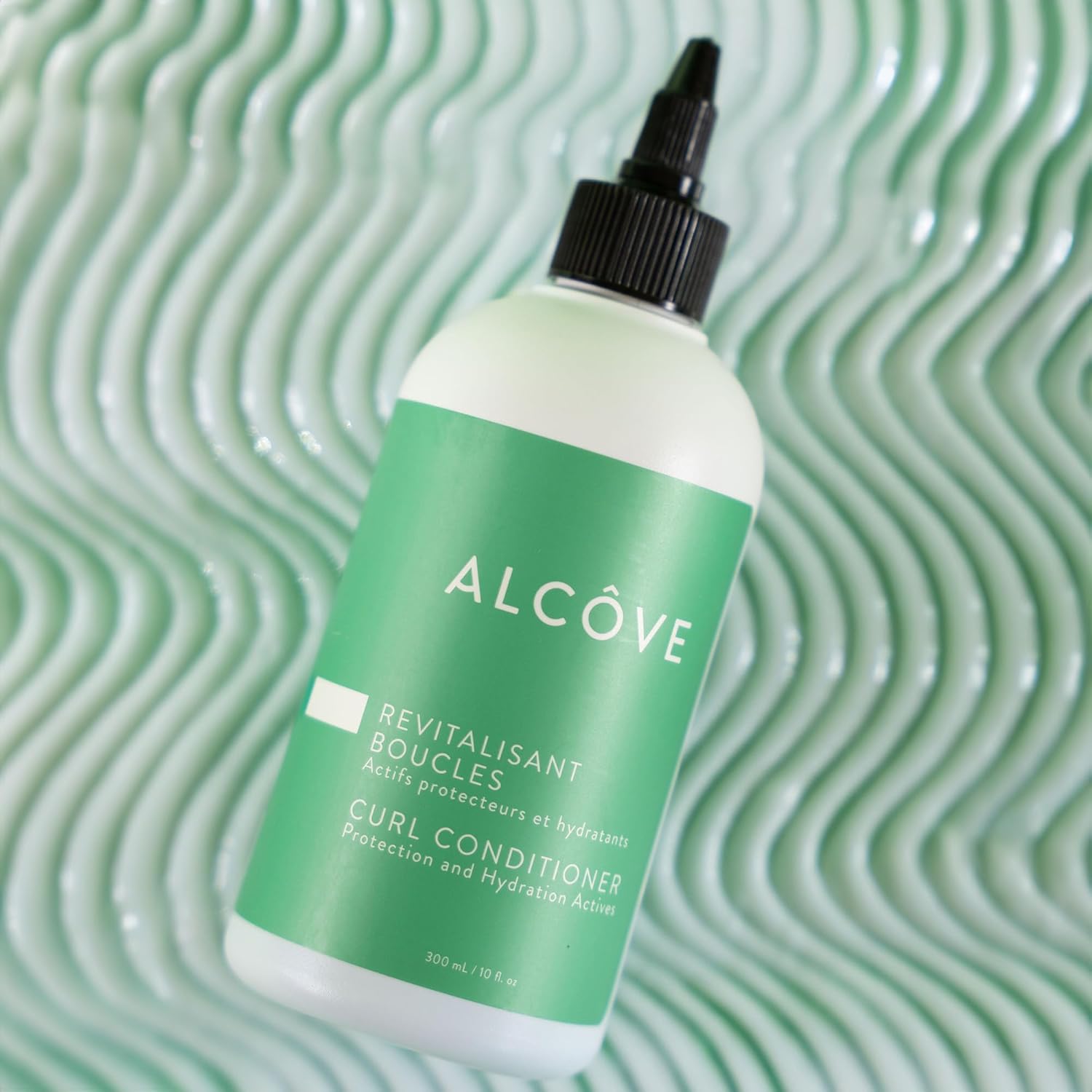 Alcôve - Nourishing Curl Conditioner - For Frizz-Free, Soft, Defined Curls - Lightweight Hydration - Tangle-Free Formula - Intense Moisture Boost - Suitable For All Curls Types - 10 fl. oz Bottle - Image 3