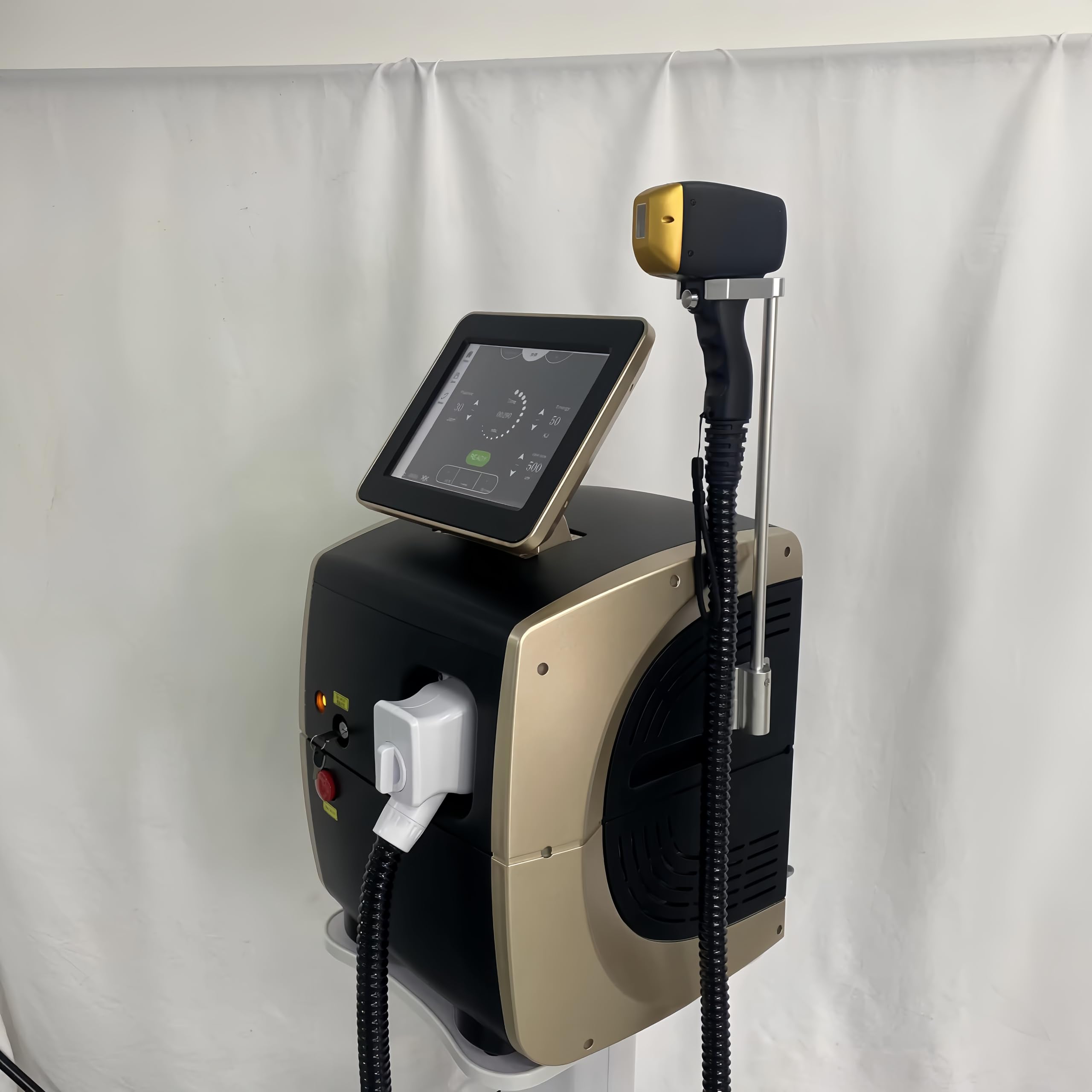 3000W Glace Titanium Professional 808 Diode Laser Machine d'épilation du corps 3 vague Grand écran haute énergie épilation permanente