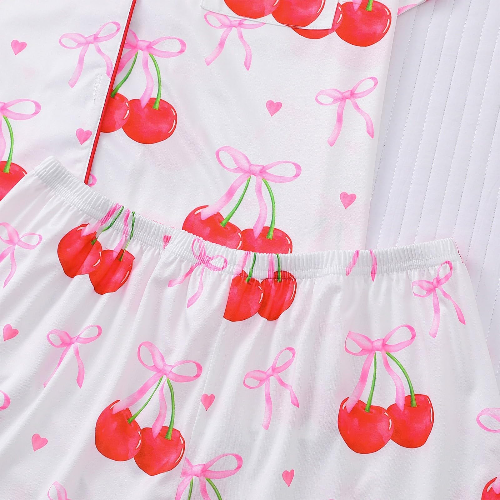 Bequeme, locker sitzende Schlafshorts mit Kirschmuster, Loungewear-, Homewear, weiches, lässiges Zweiteiler-Outfit