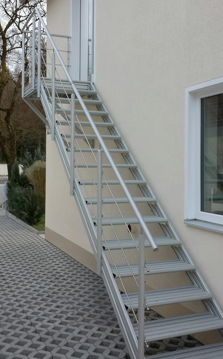 German Outdoor Straight Staircase + Landing, Aluminum Stringer Landing Ground Support Balustrade, 1-Side Alu Railing Handrail 5-Step Kit to 40.16" High Please Get a Shipping Quote from us Before Order