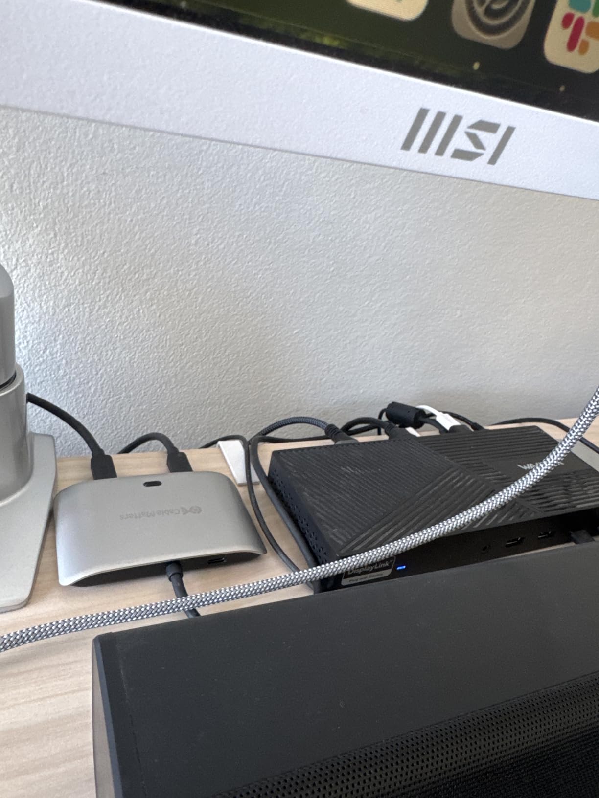 Cable Matters 14-in-1 Dual 4K 60Hz USB C KVM Switch Dock für 2 Computer, bis zu 100W Laden, DisplayPort & HDMI, 10Gbps USB-A/C Port, Thunderbolt 4 kompatibel für MacBook Pro (Desktop nicht