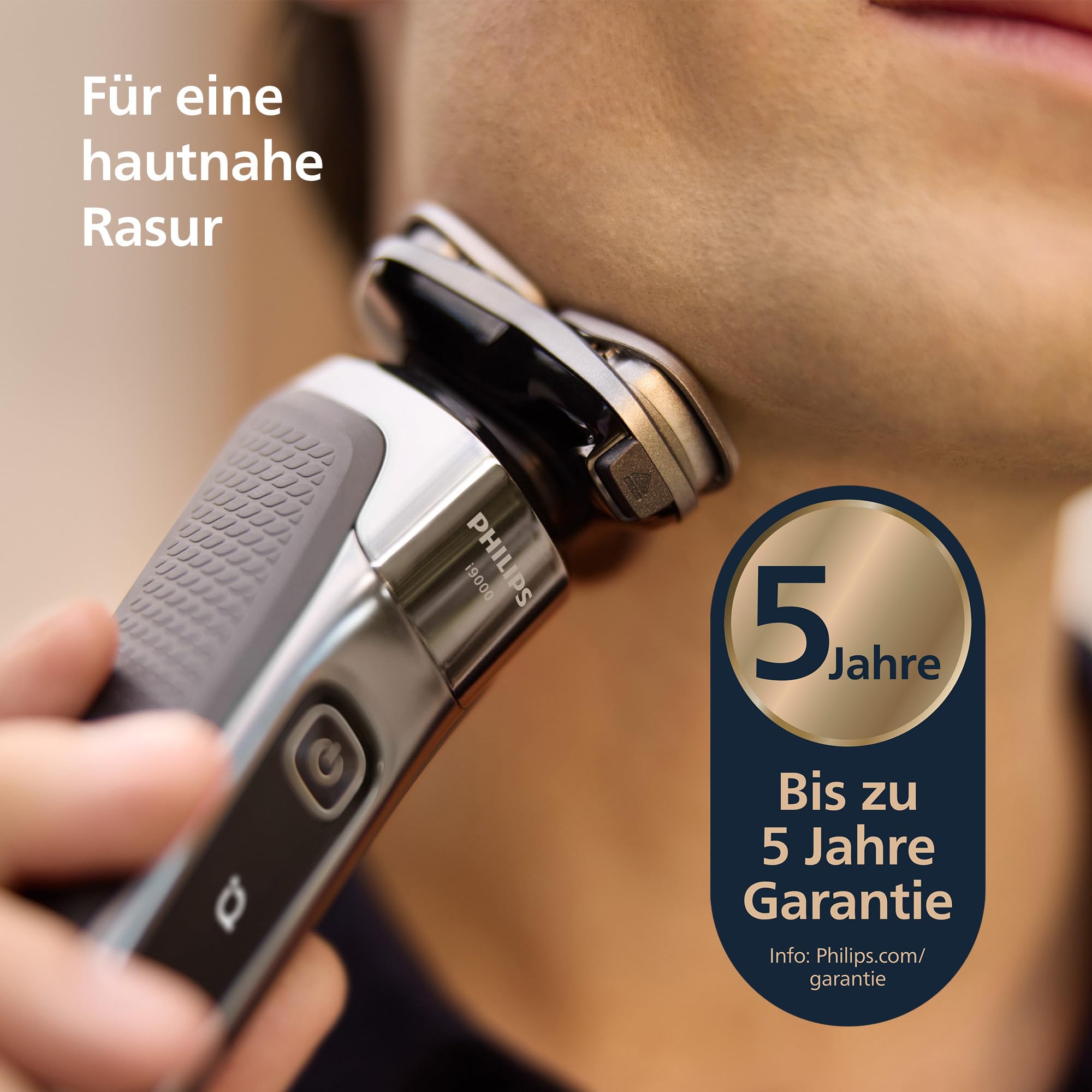 Philips Rasierer i9000, Elektrischer Nass-und Trockenrasierer für Herren mit integriertem Trimmer, dunkelgrau, Reinigungsstaion, Ladestation und Reiseetui (Modell X9002/30)