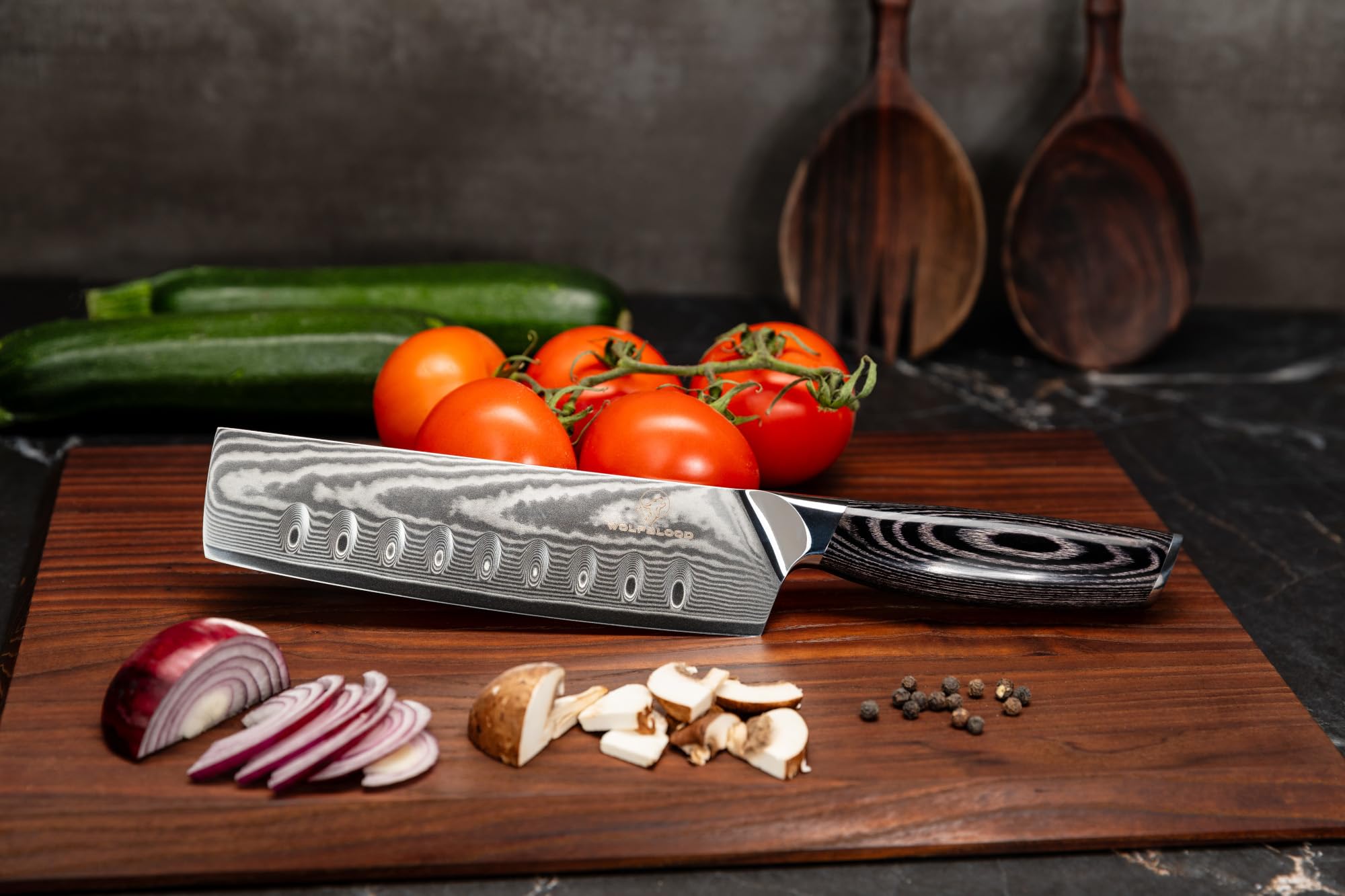 Wolfblood PRO Damastmesser Nakirimesser XL (31cm) TÜV geprüfter 62 HRC Damaststahl aus 67 Lagen I Damast-Küchenmesser Hackmesser mit Holzgriff Geschenkbox und Klingenschutz