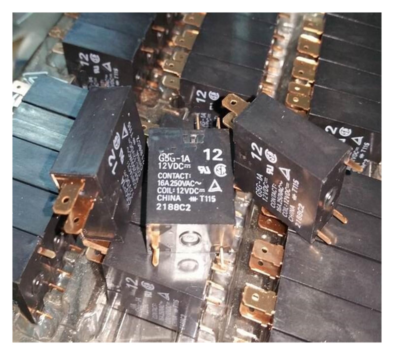 Relais G5G-1A 12 V DC commutation précise et isolation électrique