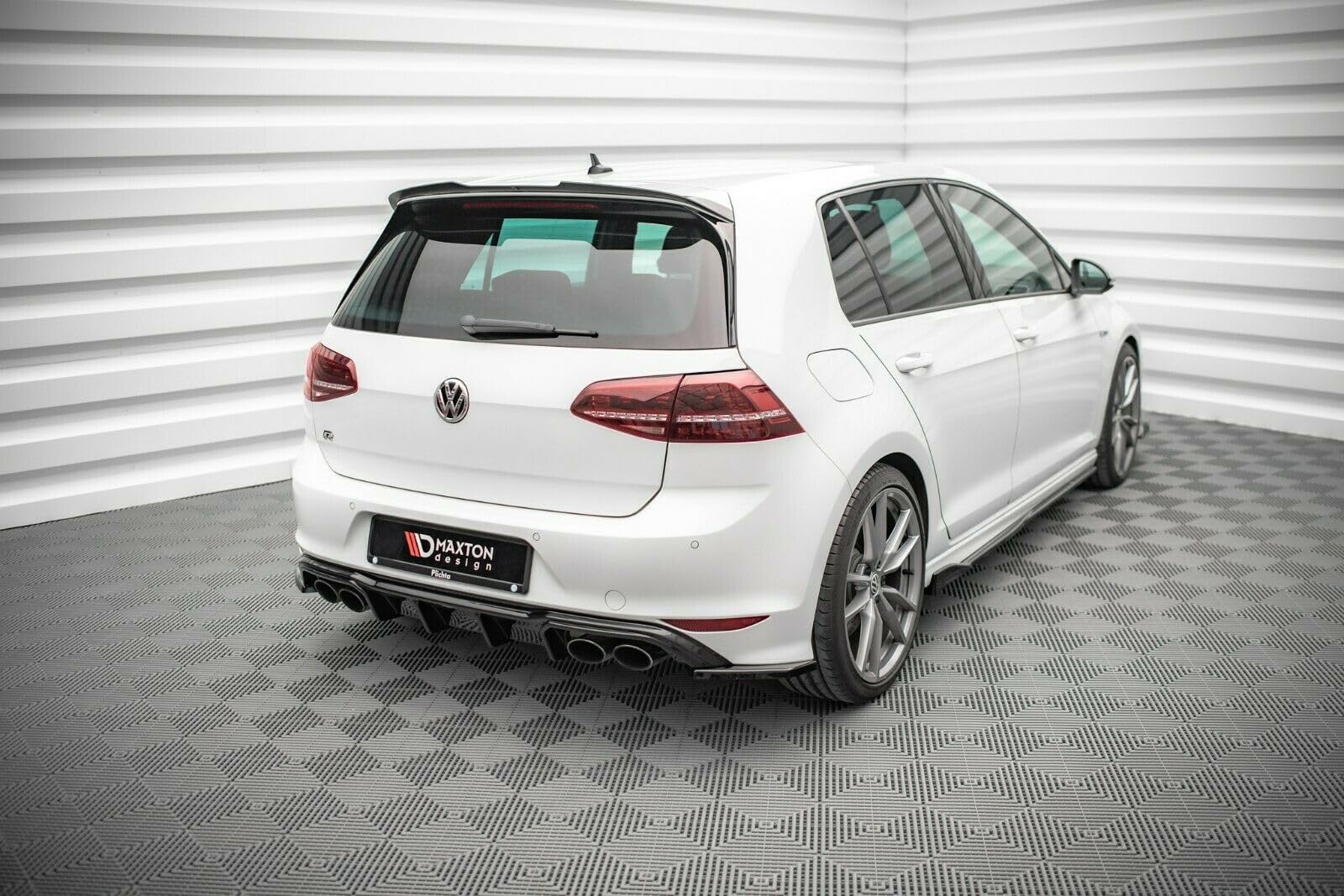 Maxton Design Heckdiffusor V.2 für VW Golf 7 R/R-Line (2012-2016) Hochglanz schwarz