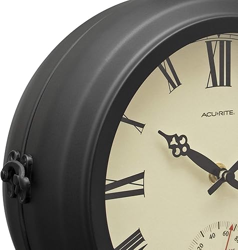 Miniatura 7 de AcuRite Reloj colgante de doble cara para interiores y exteriores de 9 pulgadas con función de giro de 360 grados, marco de metal de hierro, lente