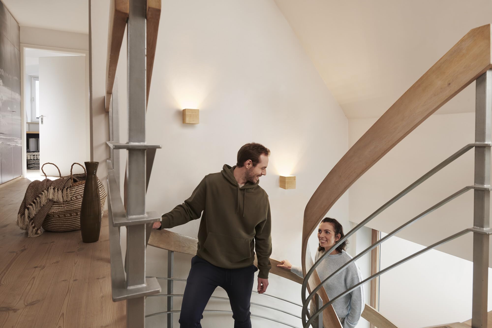 LEDVANCE EDVANCE Lampada ORBIS WOOD SMART+ Wi-Fi, lampada da parete per interni a LED dimmerabile, illuminazione 14W, 3000-6500K, 600lm, forma quadrata in vero legno, 21x11cm