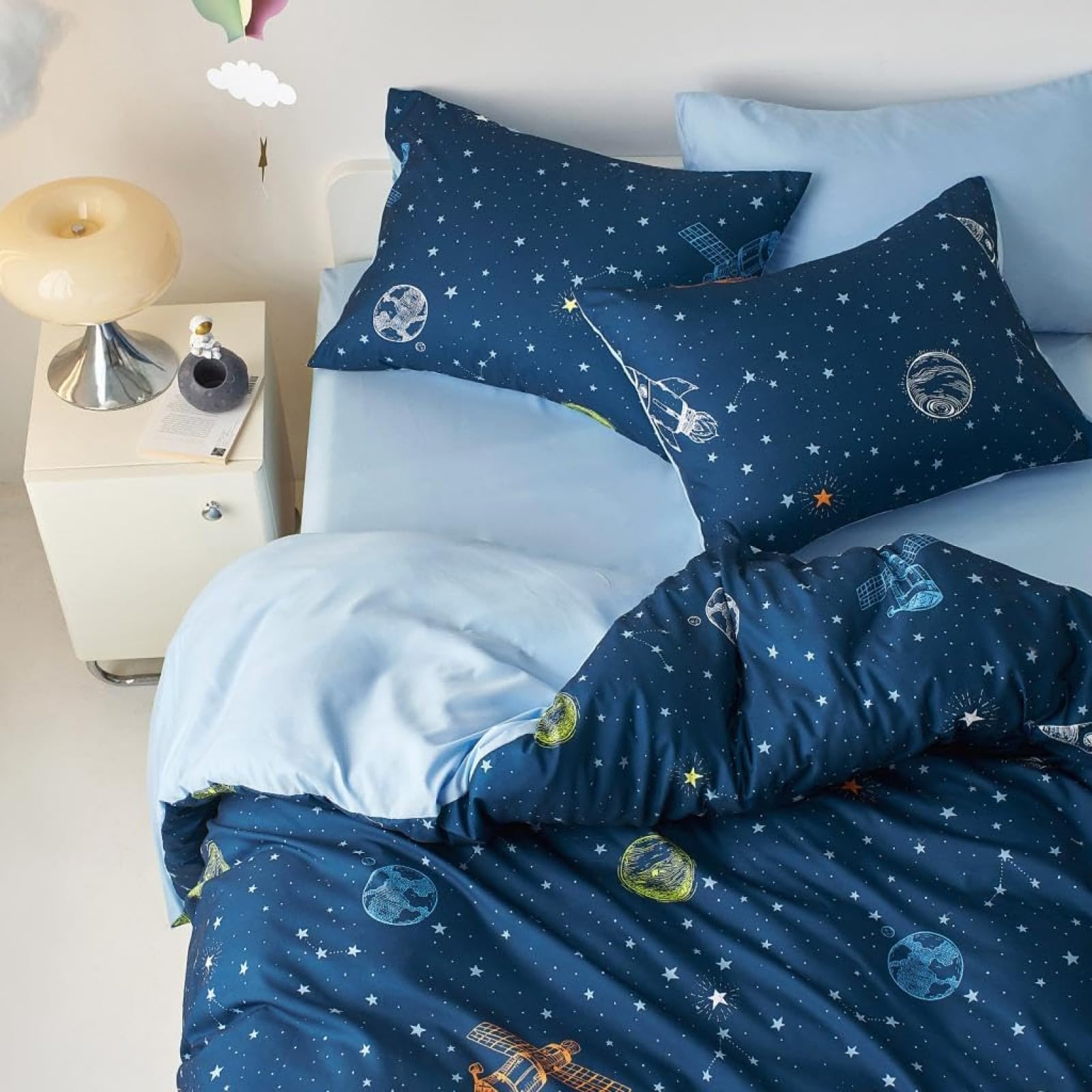 Freyamy Kinder Bettwäsche 135x200cm Blau Marineblau Bunt Weltraum Rocket Jungen Kinderbettwäsche Mikrofaser Sterne Rakete Babybettwäsche Bettbezug mit Reißverschluss und Kissenbezug 80x80cm